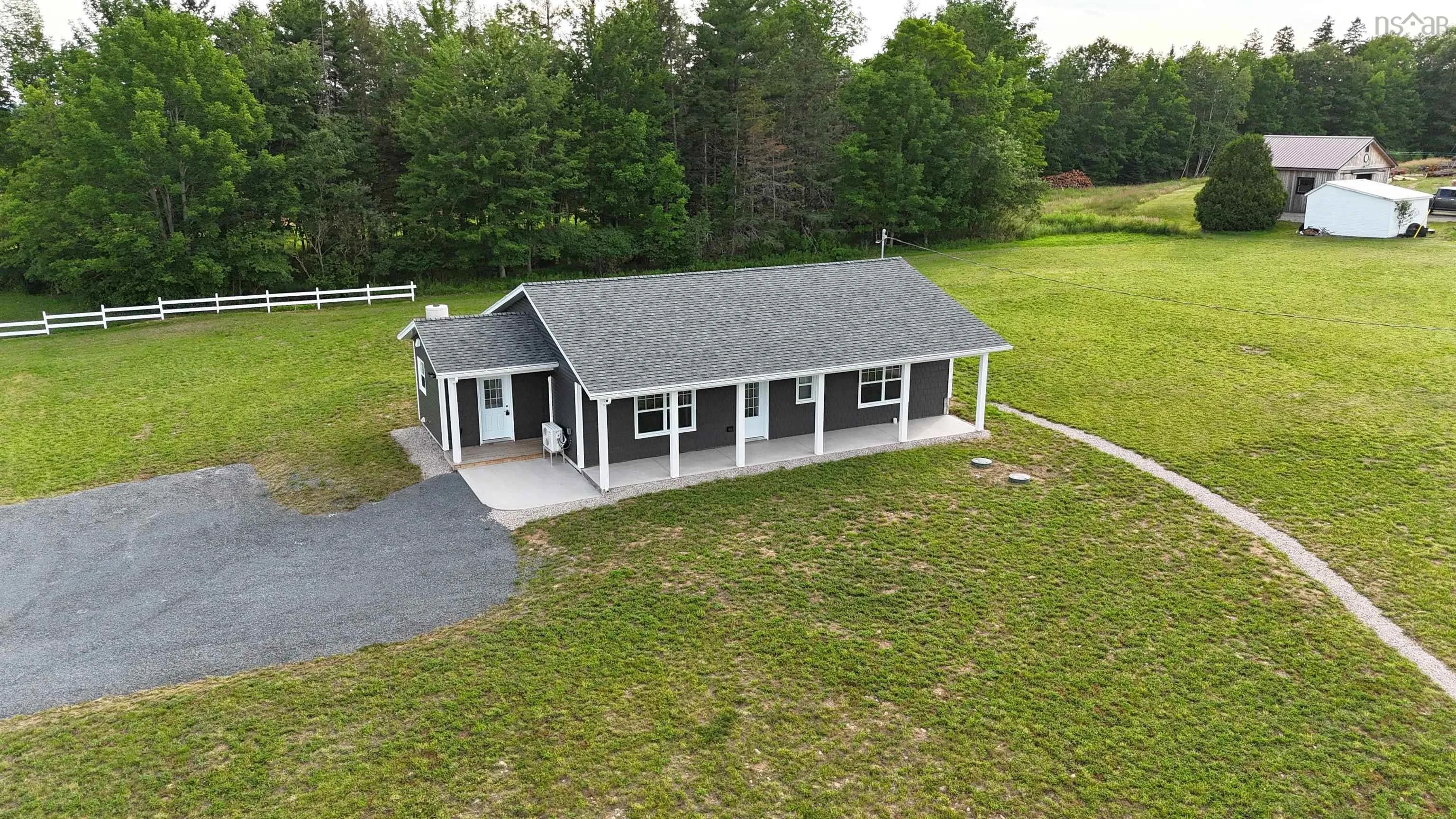 3045 Northfield Road, Upper Northfield Ns B4v 5t4, 3 Bedrooms Bedrooms, ,2 BathroomsBathrooms,Residential,For Sale,Northfield,202417736