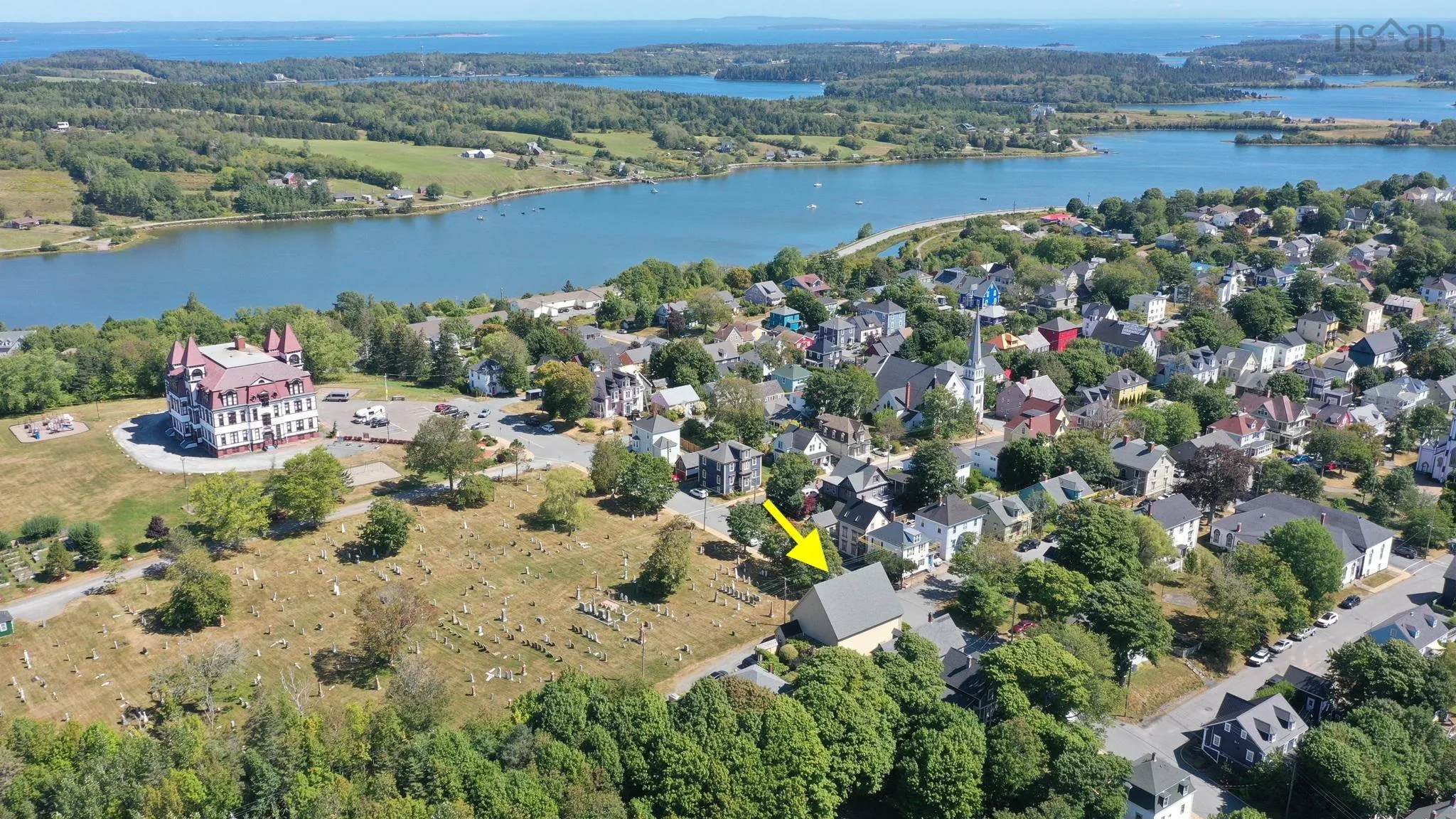 47 Kaulbach Street, Lunenburg, NS B0J 2C0, 3 Bedrooms Bedrooms, ,3 BathroomsBathrooms,Residential,For Sale,Kaulbach,202522283