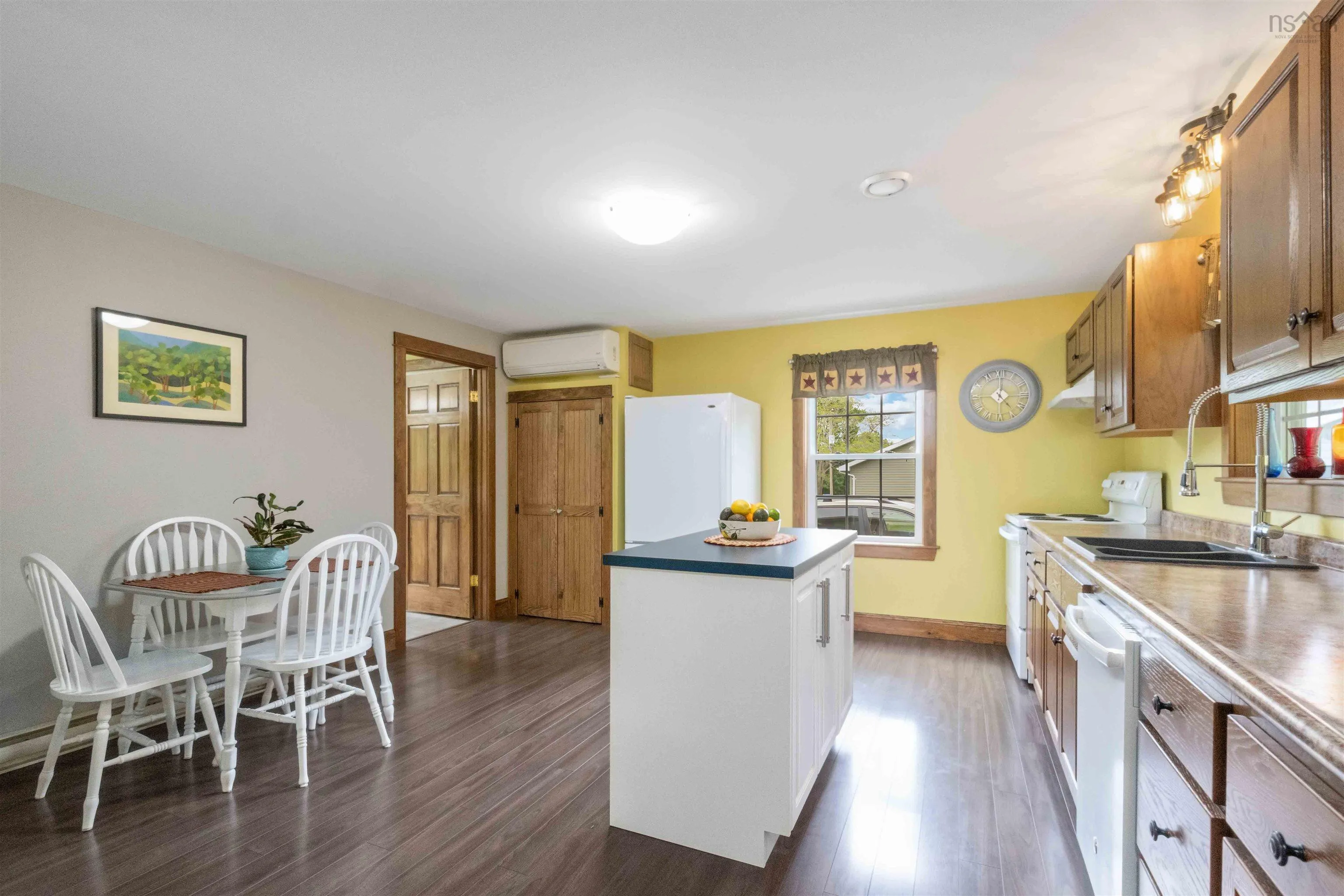 101 Second Avenue, Digby, NS B0V 1A0, 2 Bedrooms Bedrooms, ,1 BathroomBathrooms,Residential,For Sale,Second,202519505