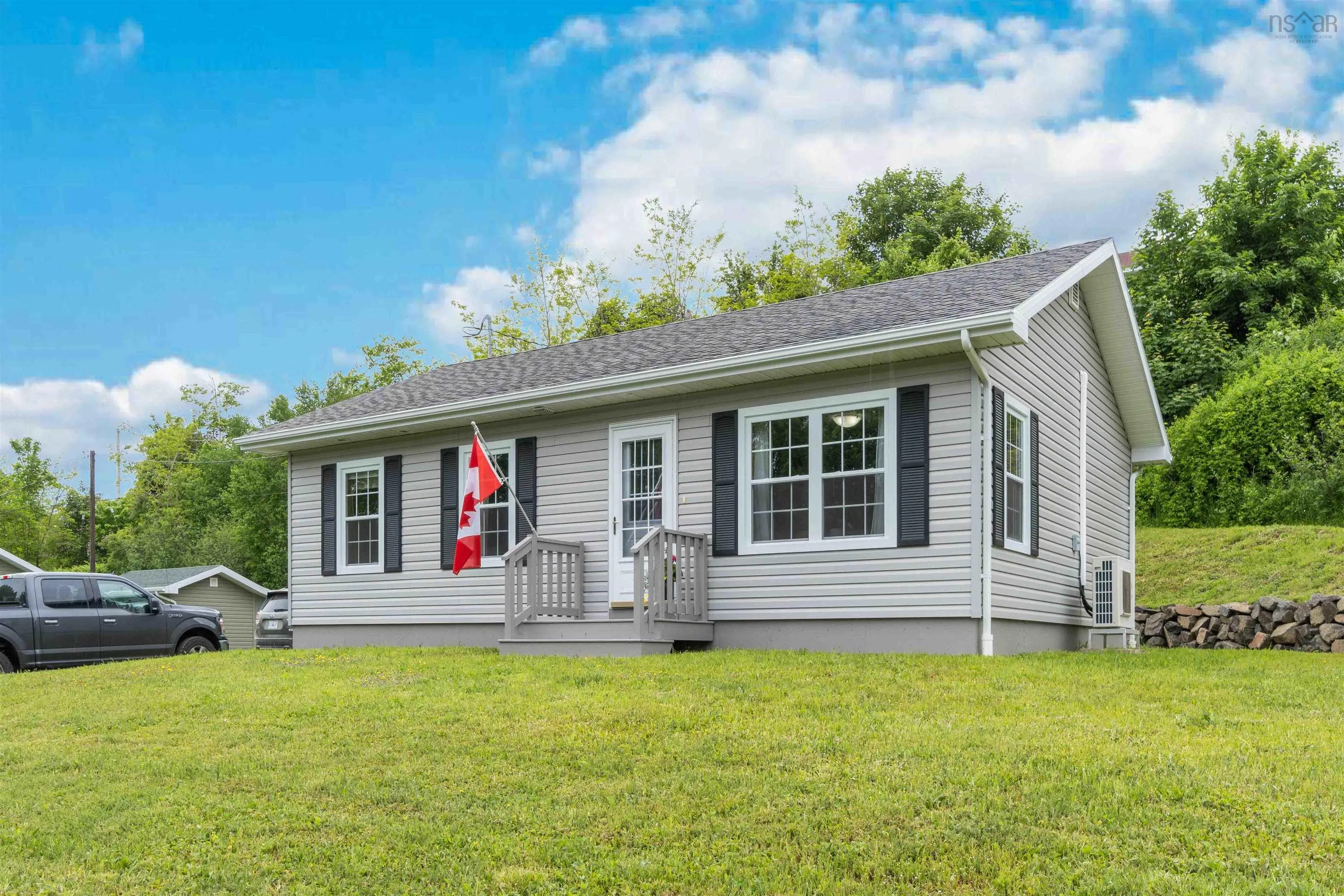101 Second Avenue, Digby, NS B0V 1A0, 2 Bedrooms Bedrooms, ,1 BathroomBathrooms,Residential,For Sale,Second,202519505