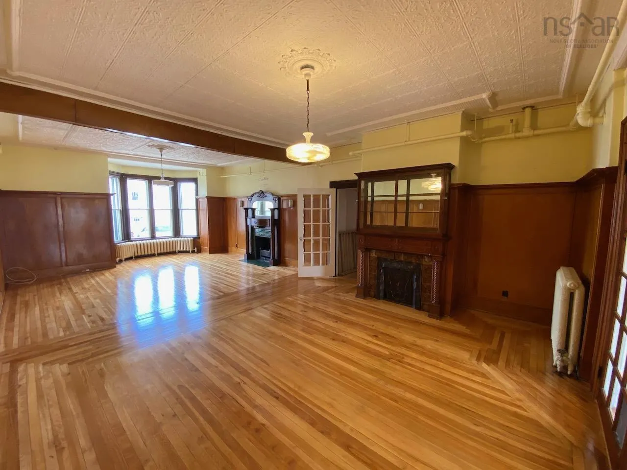 13 Parade Street, Yarmouth, NS B5A 3A5, 31 Bedrooms Bedrooms, ,Residential Income,For Sale,Parade,202512778