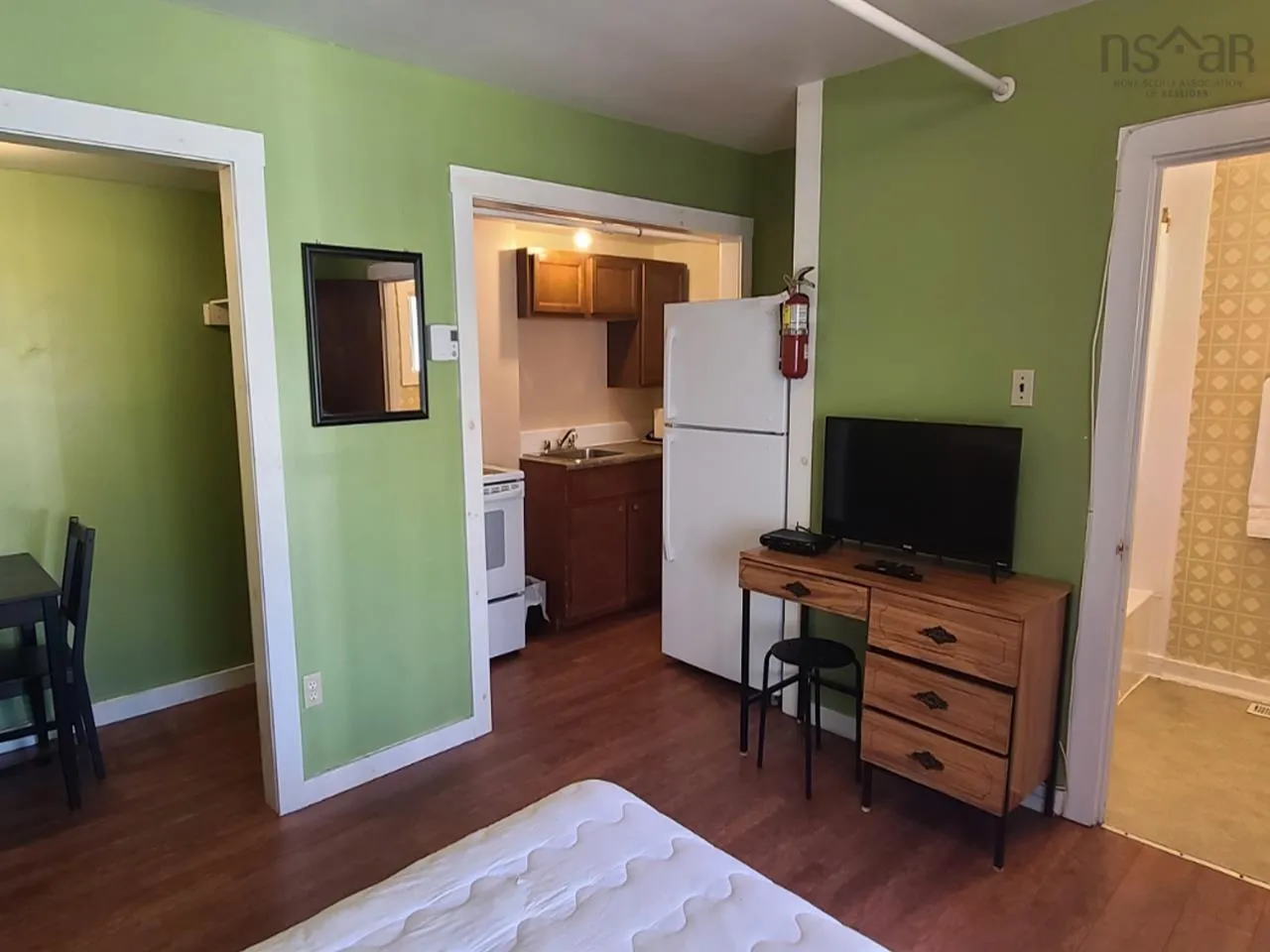 13 Parade Street, Yarmouth, NS B5A 3A5, 31 Bedrooms Bedrooms, ,Residential Income,For Sale,Parade,202512778