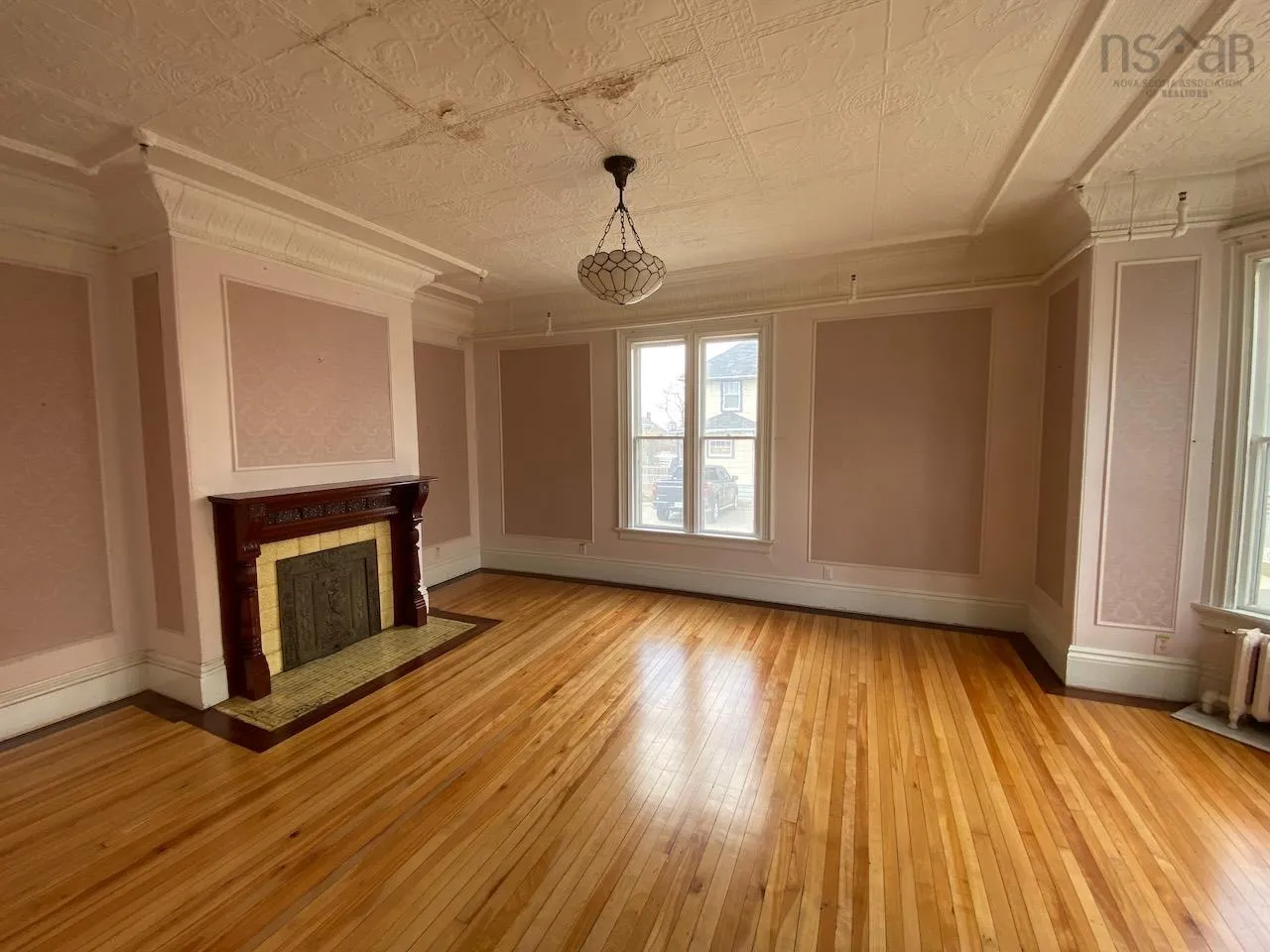 13 Parade Street, Yarmouth, NS B5A 3A5, 31 Bedrooms Bedrooms, ,Residential Income,For Sale,Parade,202512778