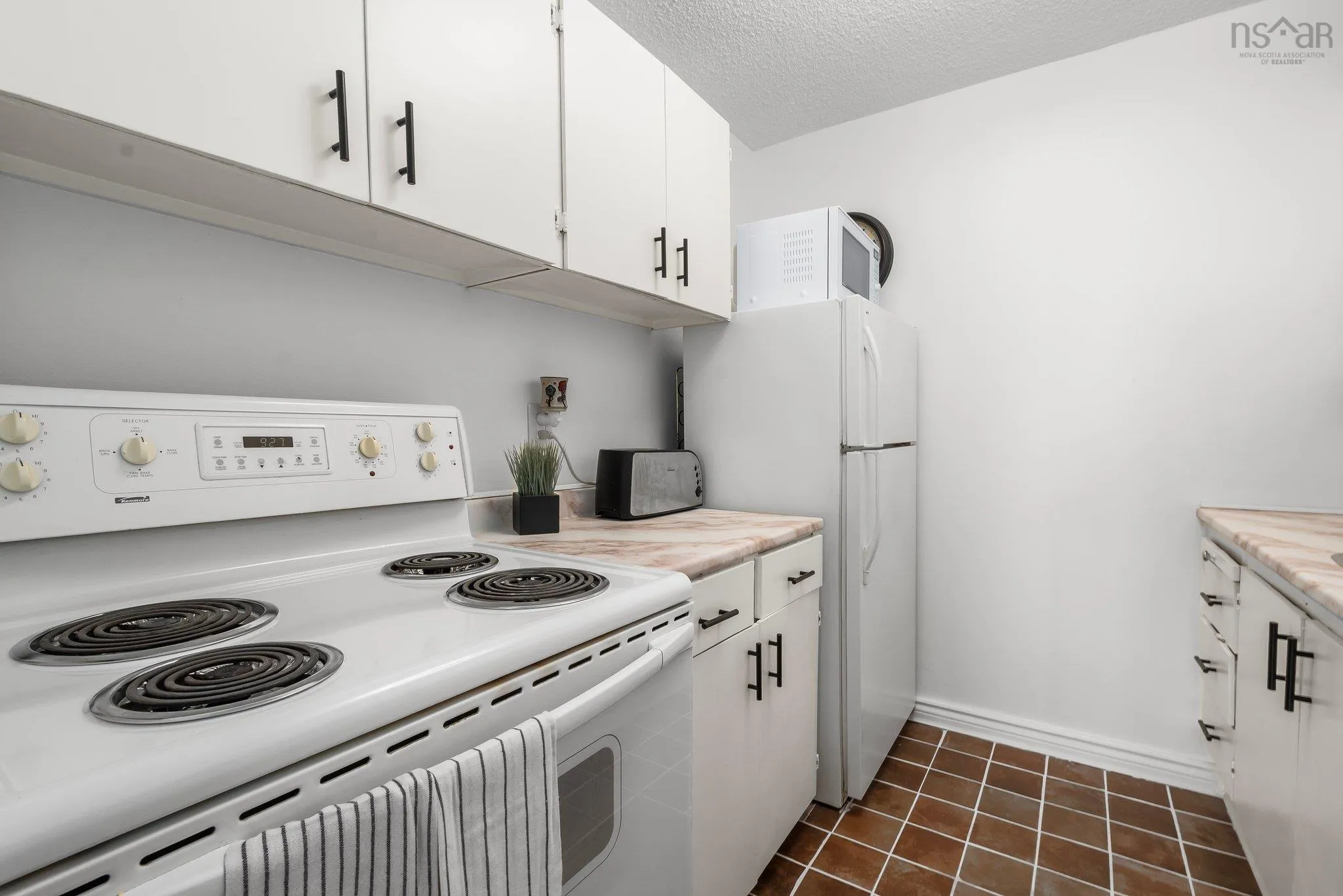 1002-5572 North Ridge Road, Halifax, NS B3K 5K2, 1 Bedroom Bedrooms, ,1 BathroomBathrooms,Residential,For Sale,North Ridge,202521715