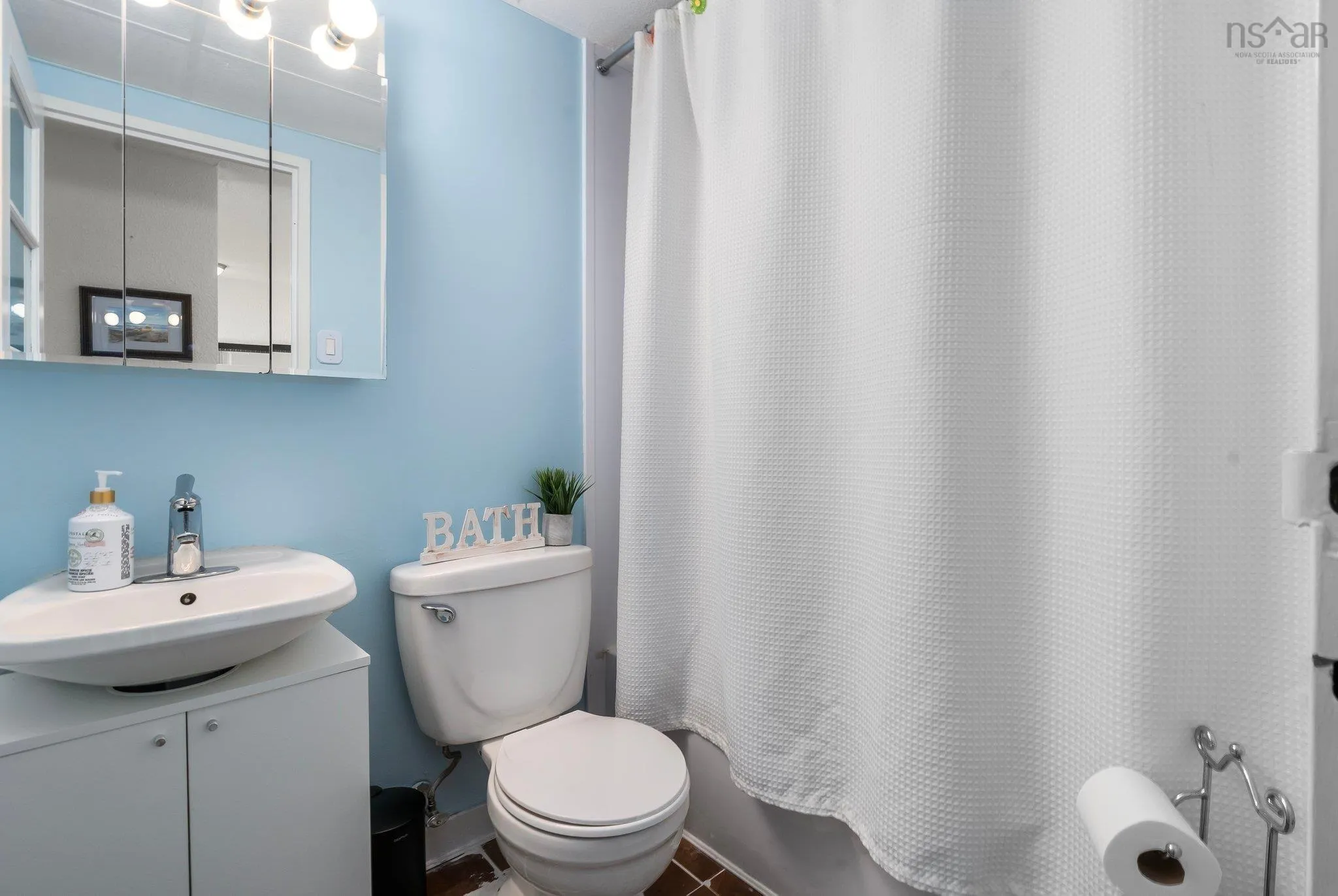 1002-5572 North Ridge Road, Halifax, NS B3K 5K2, 1 Bedroom Bedrooms, ,1 BathroomBathrooms,Residential,For Sale,North Ridge,202521715