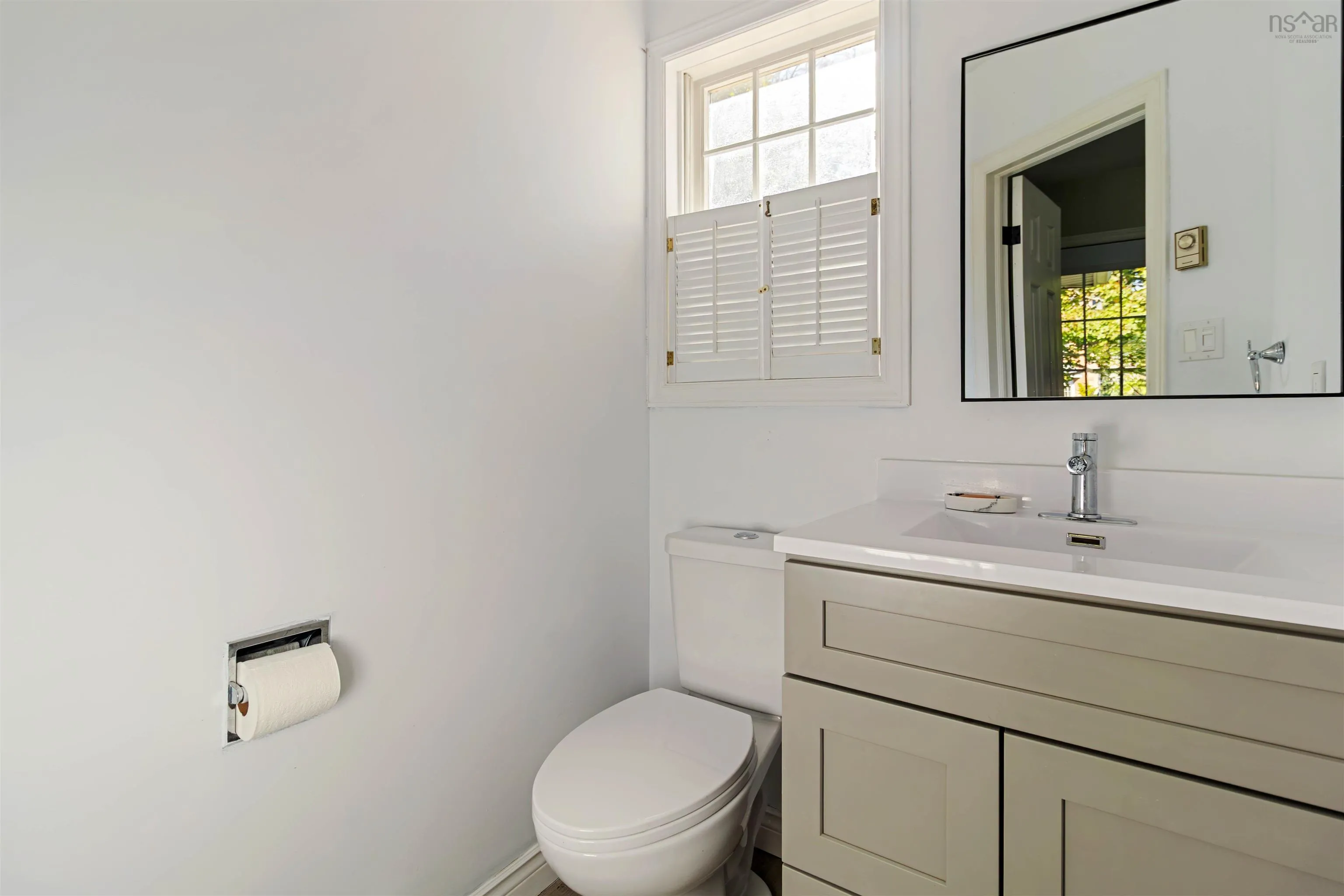 2 Thackeray Close, Halifax Regional Municipality, NS B3M 4G8, 4 Bedrooms Bedrooms, ,4 BathroomsBathrooms,Residential,For Sale,Thackeray,202525098