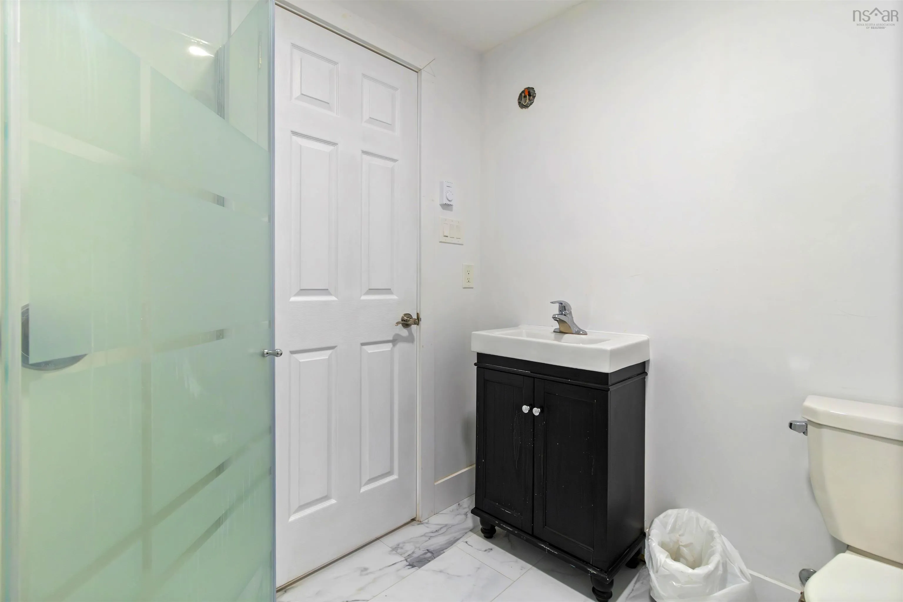 2 Thackeray Close, Halifax Regional Municipality, NS B3M 4G8, 4 Bedrooms Bedrooms, ,4 BathroomsBathrooms,Residential,For Sale,Thackeray,202525098