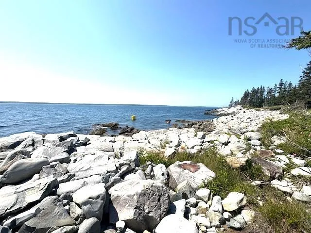 21 Scotts Road, West Green Harbour, NS B0T 1L0, 3 Bedrooms Bedrooms, ,2 BathroomsBathrooms,Residential,For Sale,Scotts,202521183