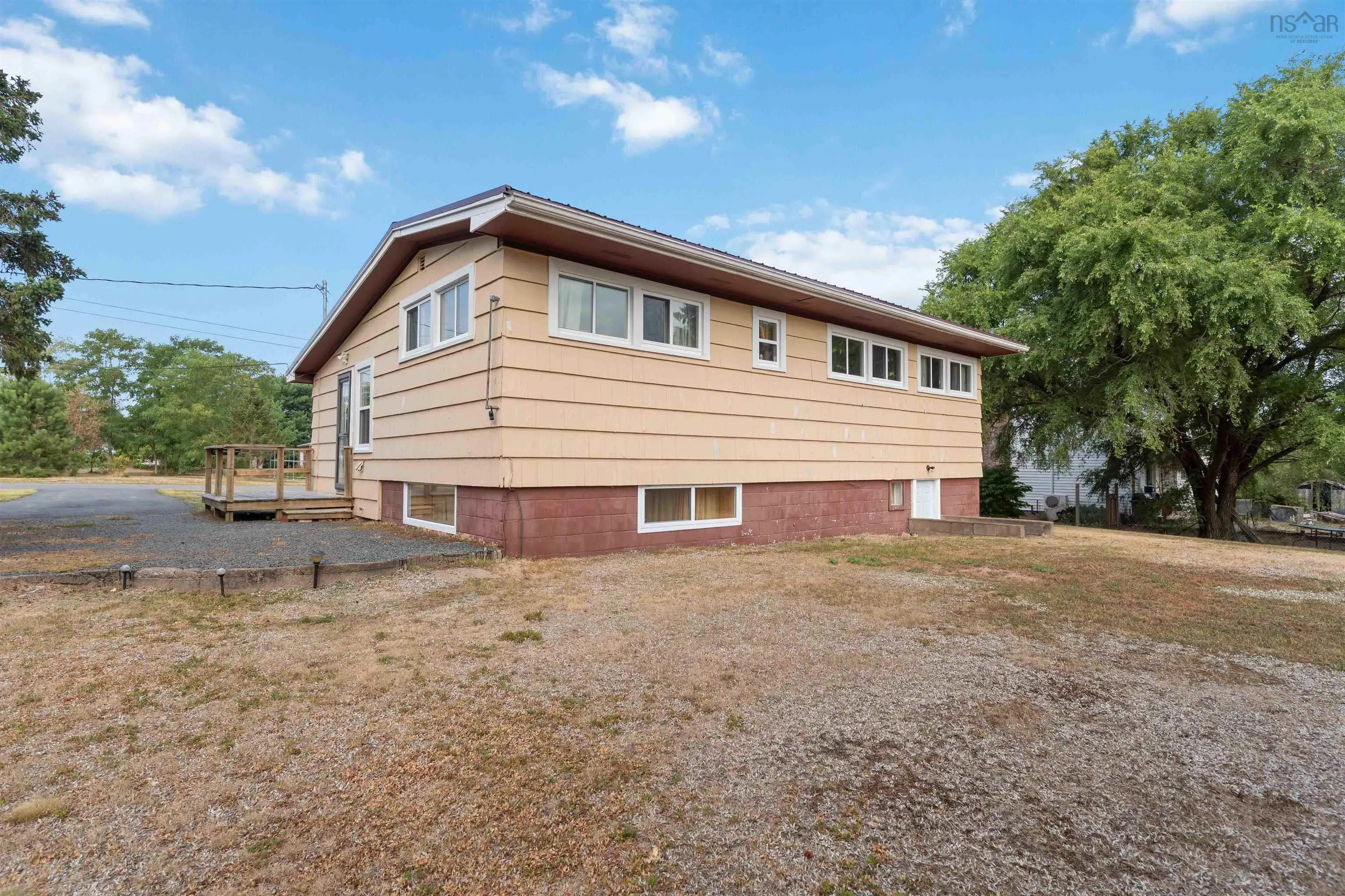 42 Willow Street, Kingston, NS B0P 1R0, 3 Bedrooms Bedrooms, ,1 BathroomBathrooms,Residential,For Sale,Willow,202520534