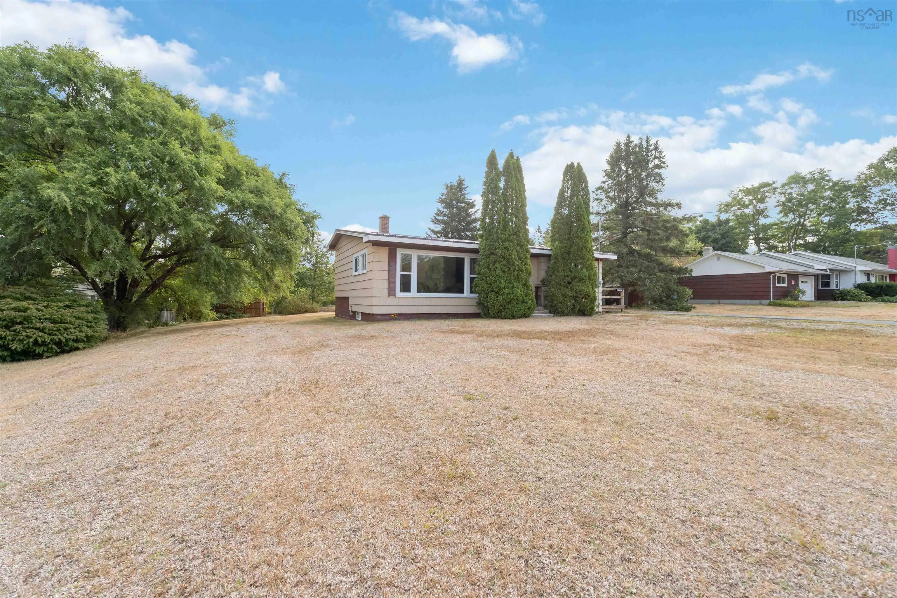 42 Willow Street, Kingston, NS B0P 1R0, 3 Bedrooms Bedrooms, ,1 BathroomBathrooms,Residential,For Sale,Willow,202520534
