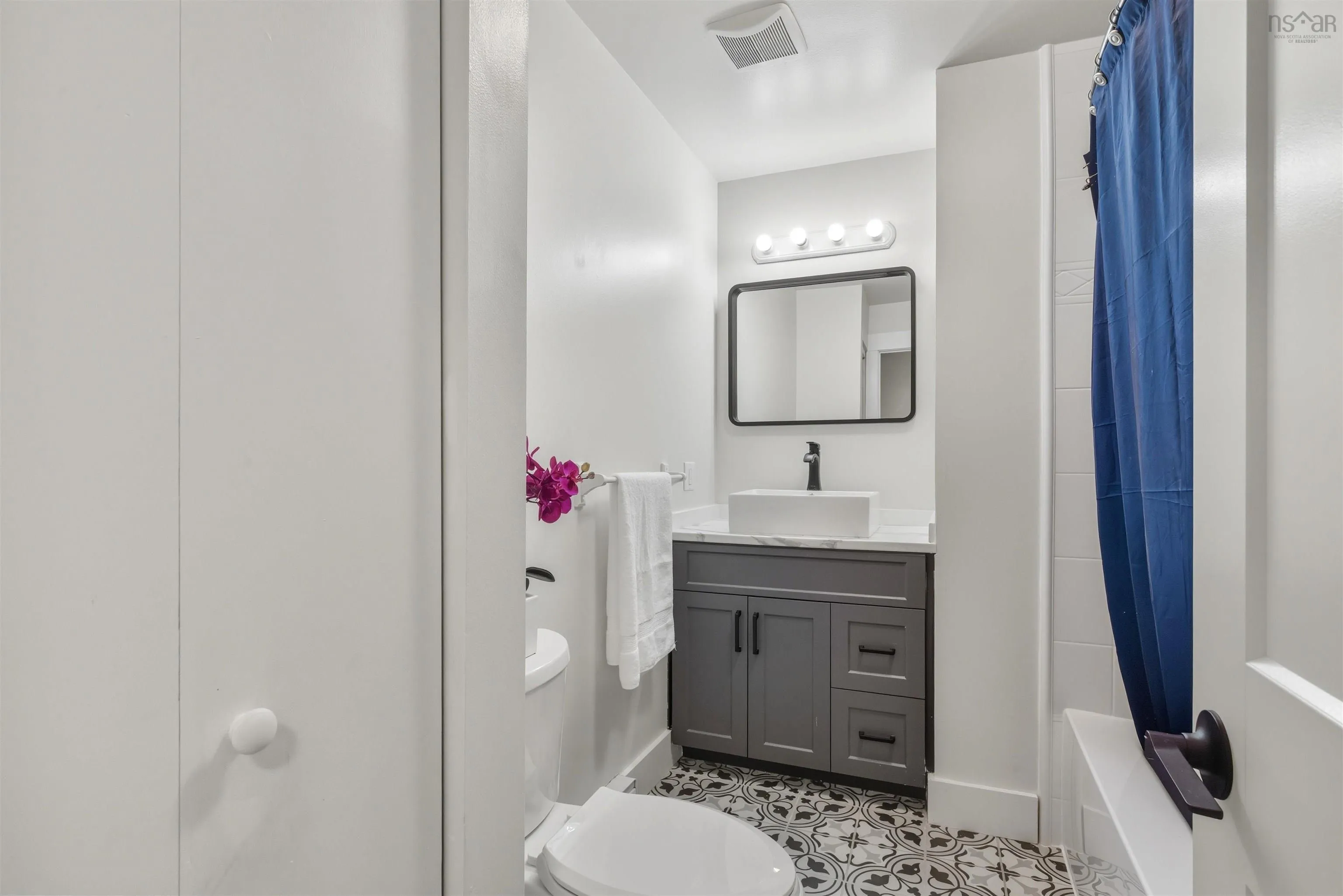 76 Queen Street, Dartmouth, NS B2Y 1G5, 3 Bedrooms Bedrooms, ,2 BathroomsBathrooms,Residential,For Sale,Queen,202524746