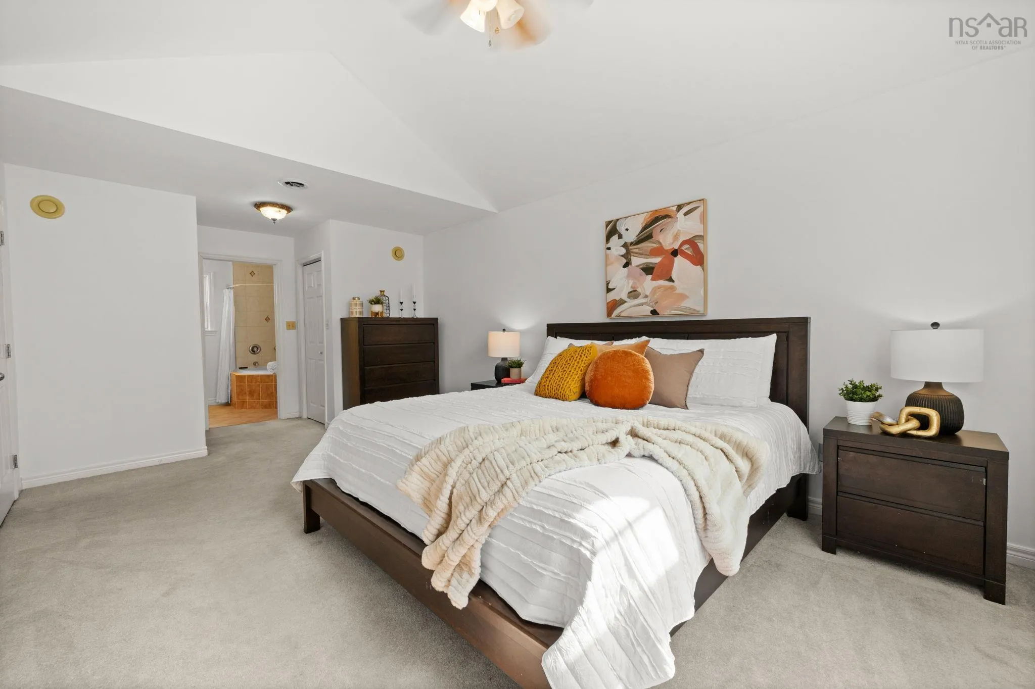 2321 Loretta Avenue, Coldbrook, NS B4R 1A7, 5 Bedrooms Bedrooms, ,3 BathroomsBathrooms,Residential,For Sale,Loretta,202520308