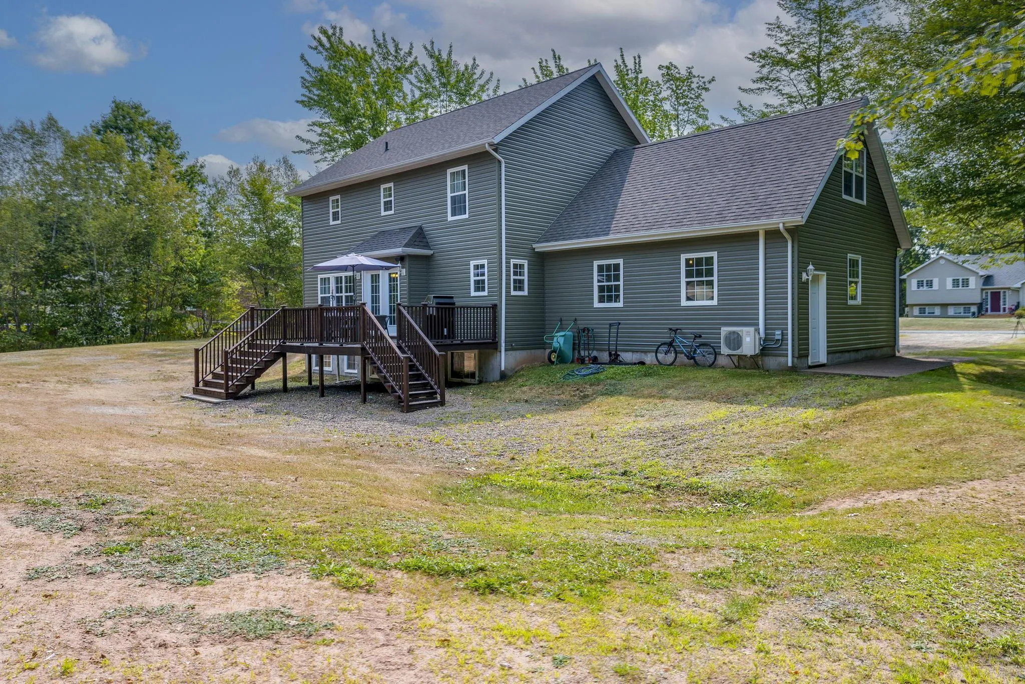 2321 Loretta Avenue, Coldbrook, NS B4R 1A7, 5 Bedrooms Bedrooms, ,3 BathroomsBathrooms,Residential,For Sale,Loretta,202520308