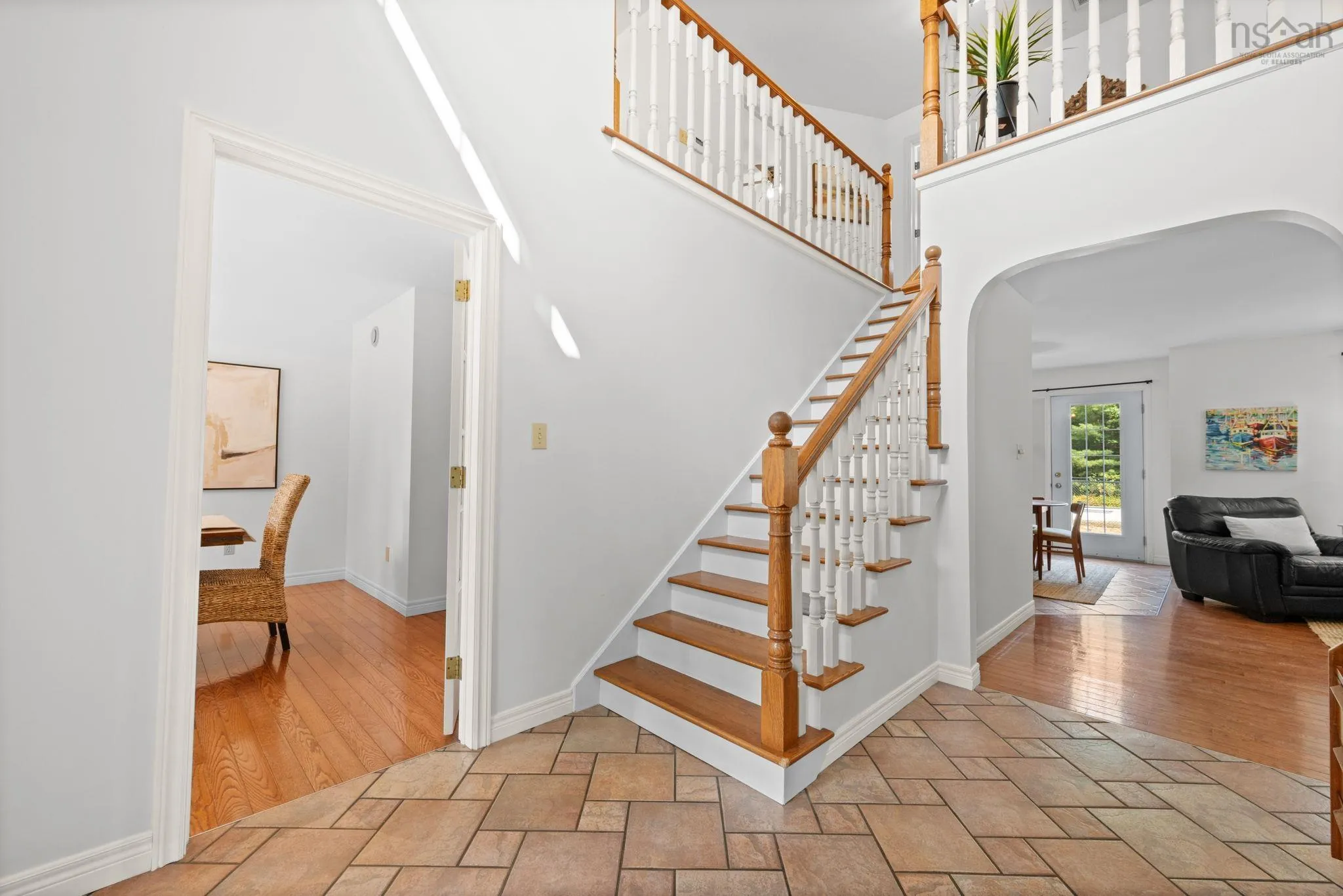 2321 Loretta Avenue, Coldbrook, NS B4R 1A7, 5 Bedrooms Bedrooms, ,3 BathroomsBathrooms,Residential,For Sale,Loretta,202520308