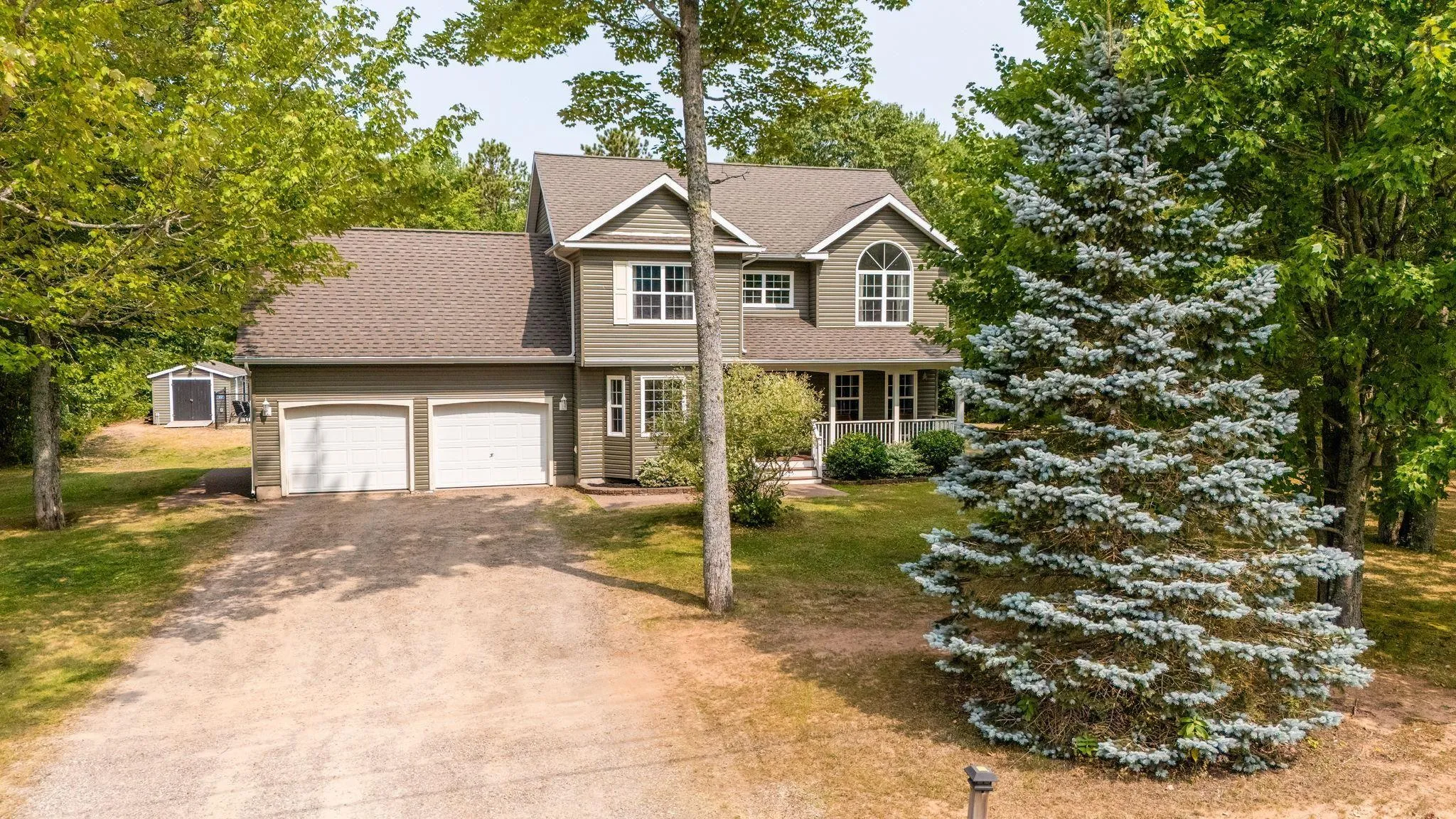 2321 Loretta Avenue, Coldbrook, NS B4R 1A7, 5 Bedrooms Bedrooms, ,3 BathroomsBathrooms,Residential,For Sale,Loretta,202520308