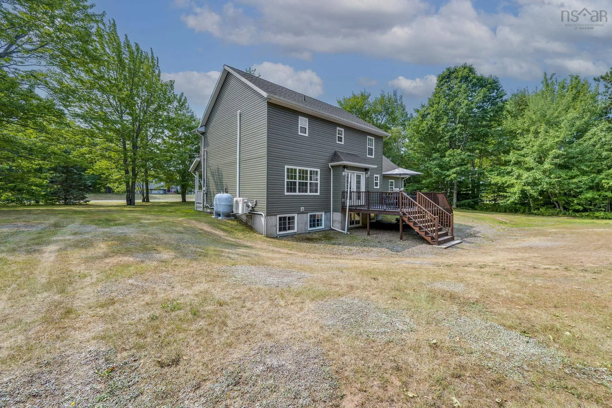 2321 Loretta Avenue, Coldbrook, NS B4R 1A7, 5 Bedrooms Bedrooms, ,3 BathroomsBathrooms,Residential,For Sale,Loretta,202520308