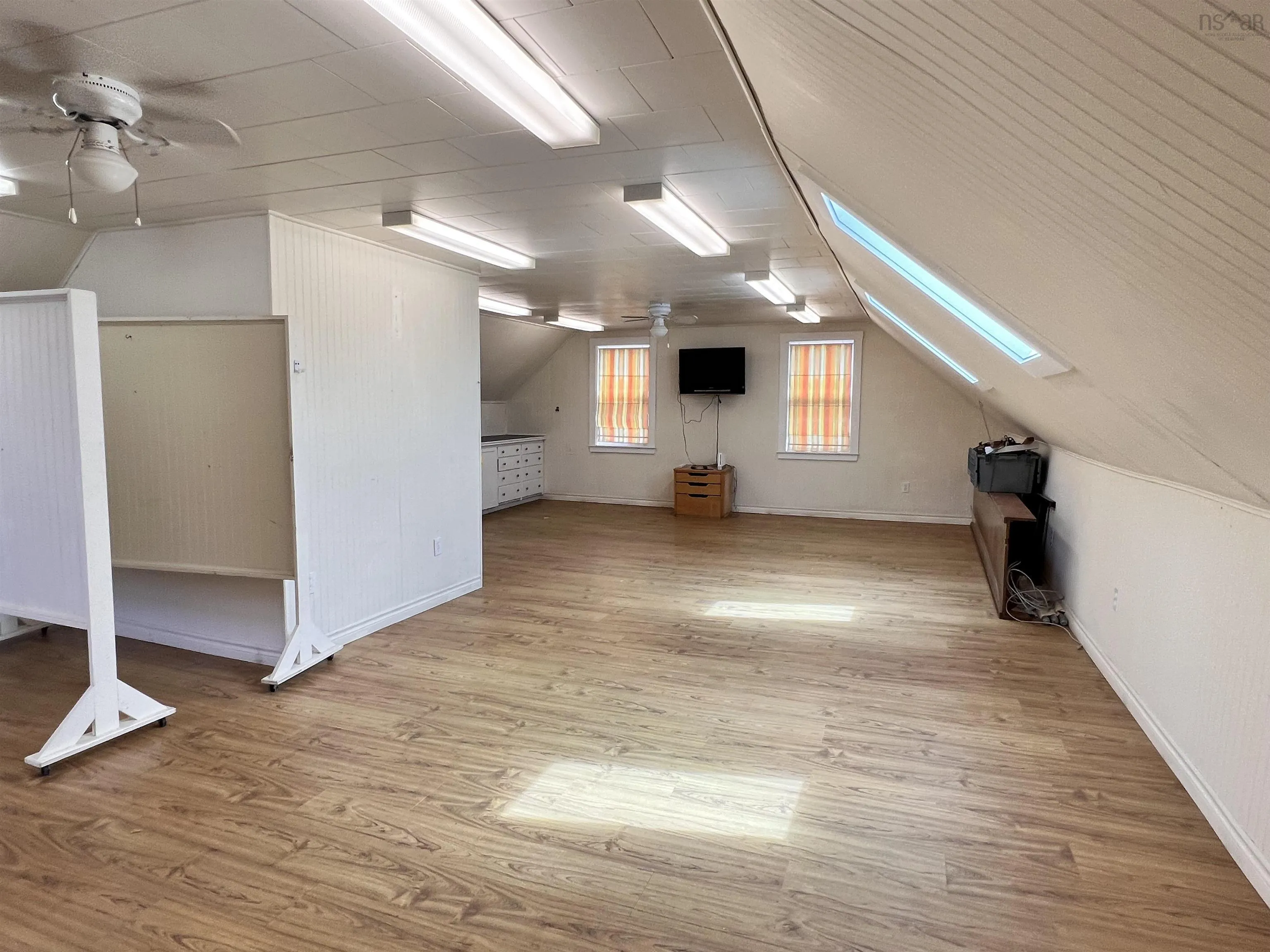 6 Beech Street, Lockeport Ns B0t 1w0, ,Commercial Sale,For Sale,Beech,202510094