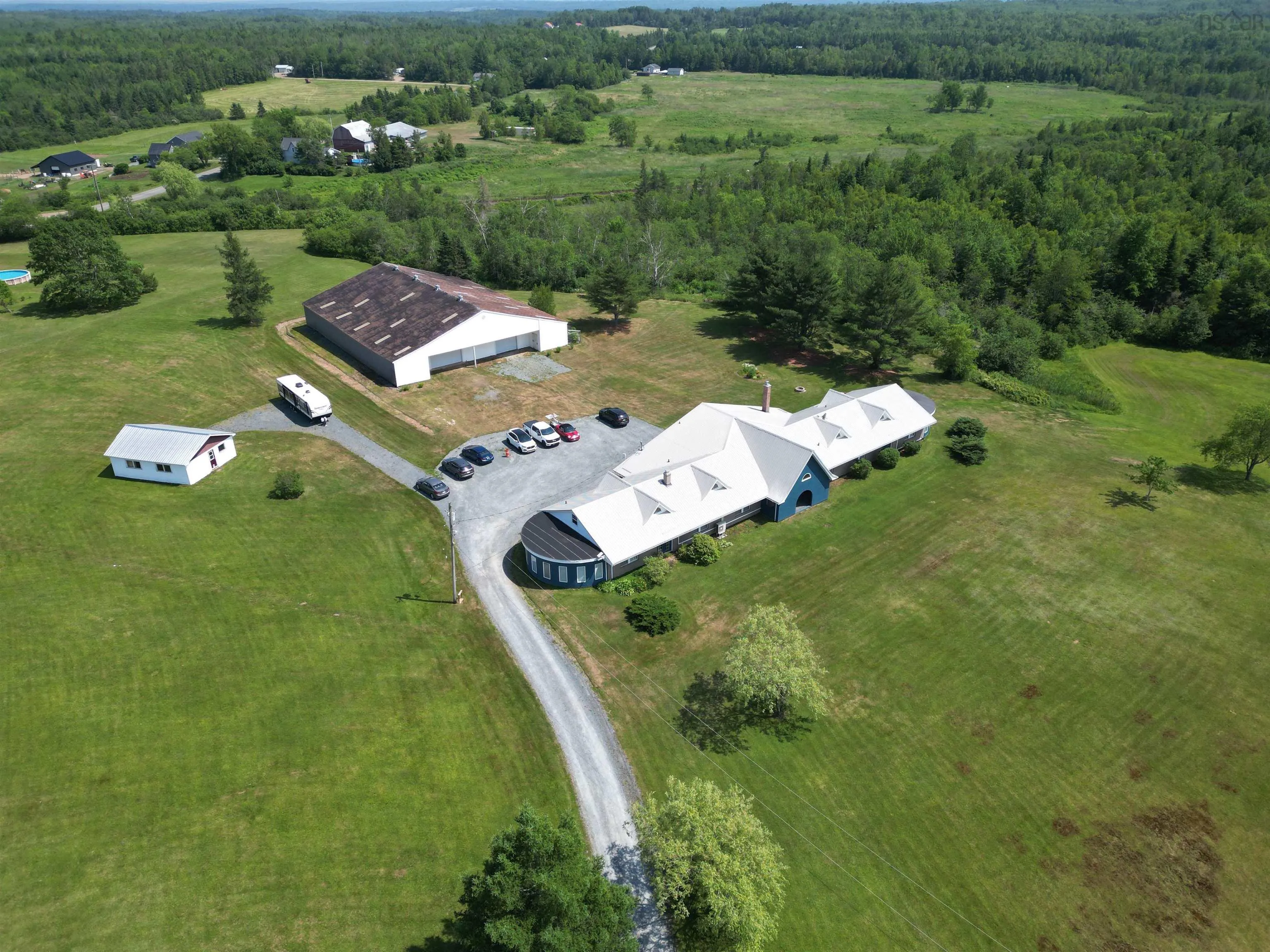 1429 Highway 2, Brentwood, NS B0N 1C0, 8 Bedrooms Bedrooms, ,7 BathroomsBathrooms,Residential,For Sale,Highway 2,202517005