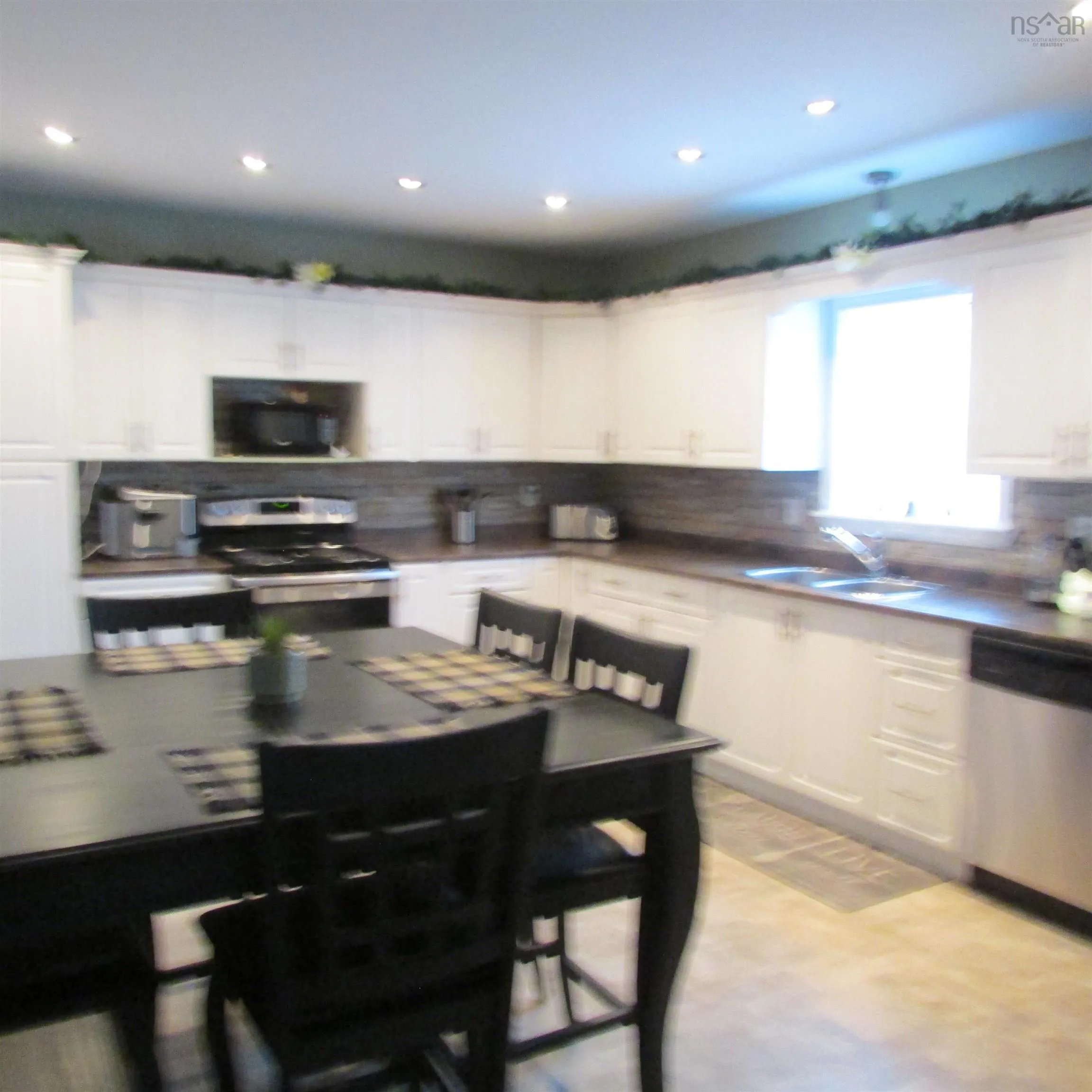 5 Pero Street, Sydney Mines Ns B1v 2w6, 5 Bedrooms Bedrooms, ,3 BathroomsBathrooms,Residential,For Sale,Pero,202508368