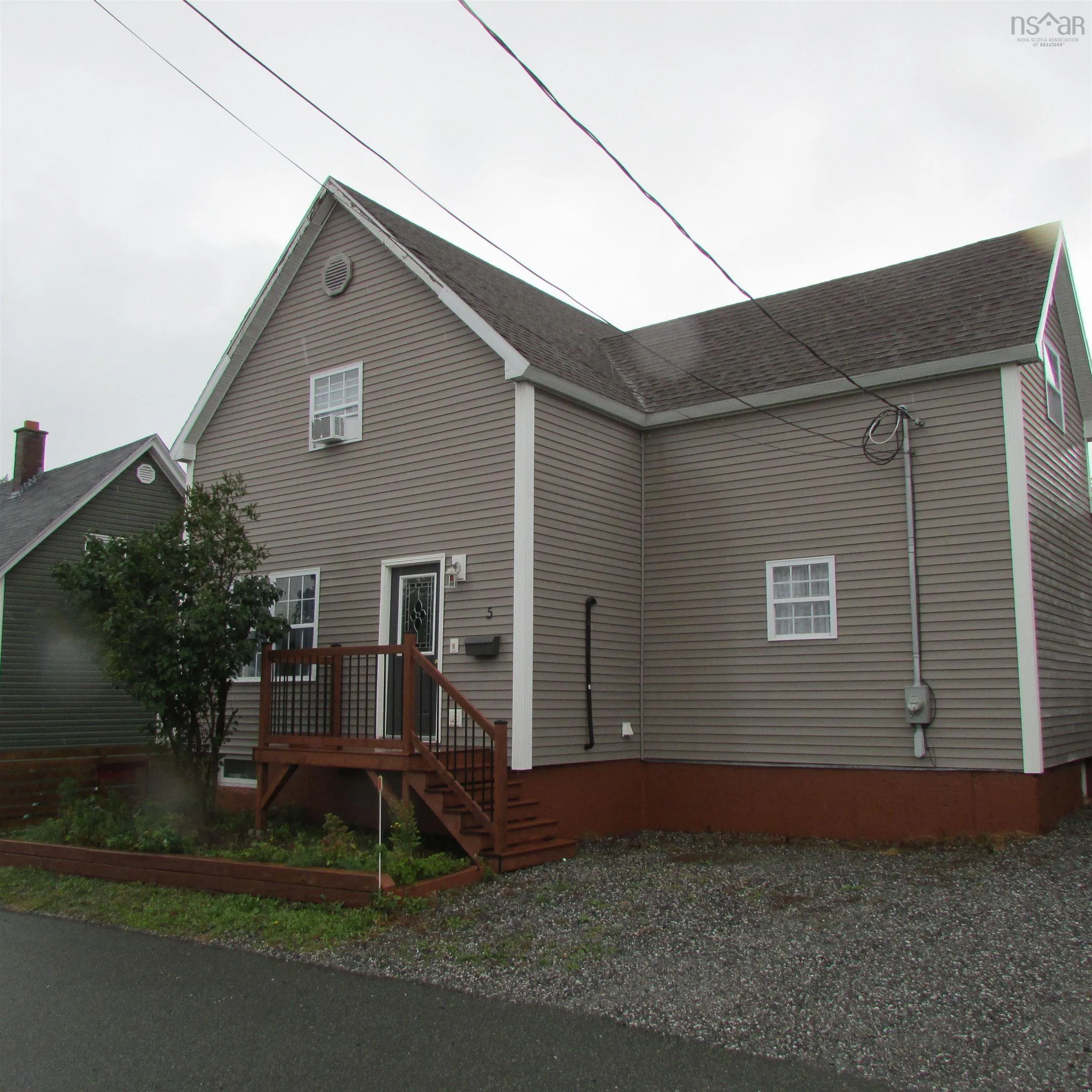 5 Pero Street, Sydney Mines Ns B1v 2w6, 5 Bedrooms Bedrooms, ,3 BathroomsBathrooms,Residential,For Sale,Pero,202508368
