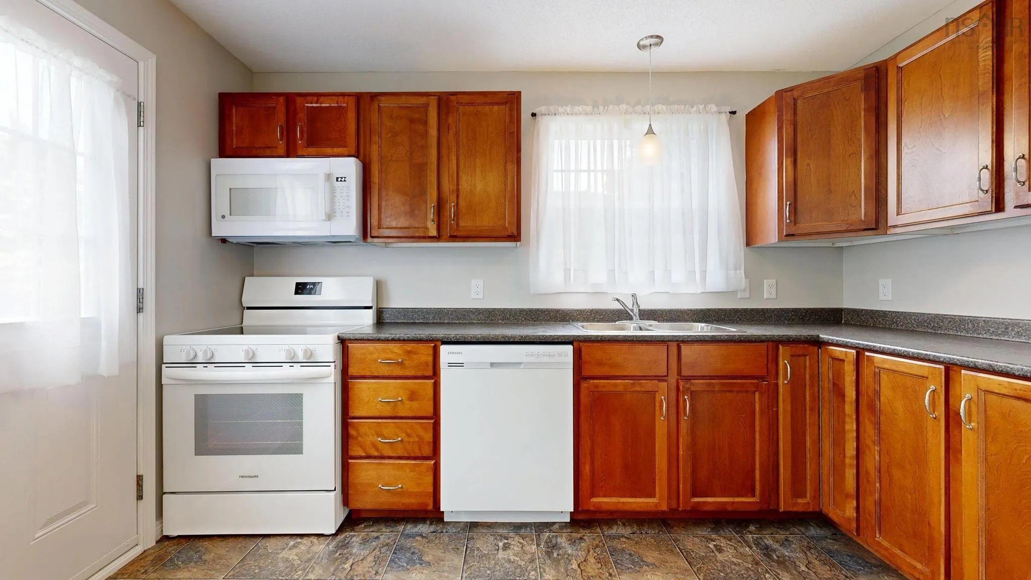 42 Chamber Close, Wolfville, NS B4P 0A6, 2 Bedrooms Bedrooms, ,1 BathroomBathrooms,Residential,For Sale,Chamber,202515357