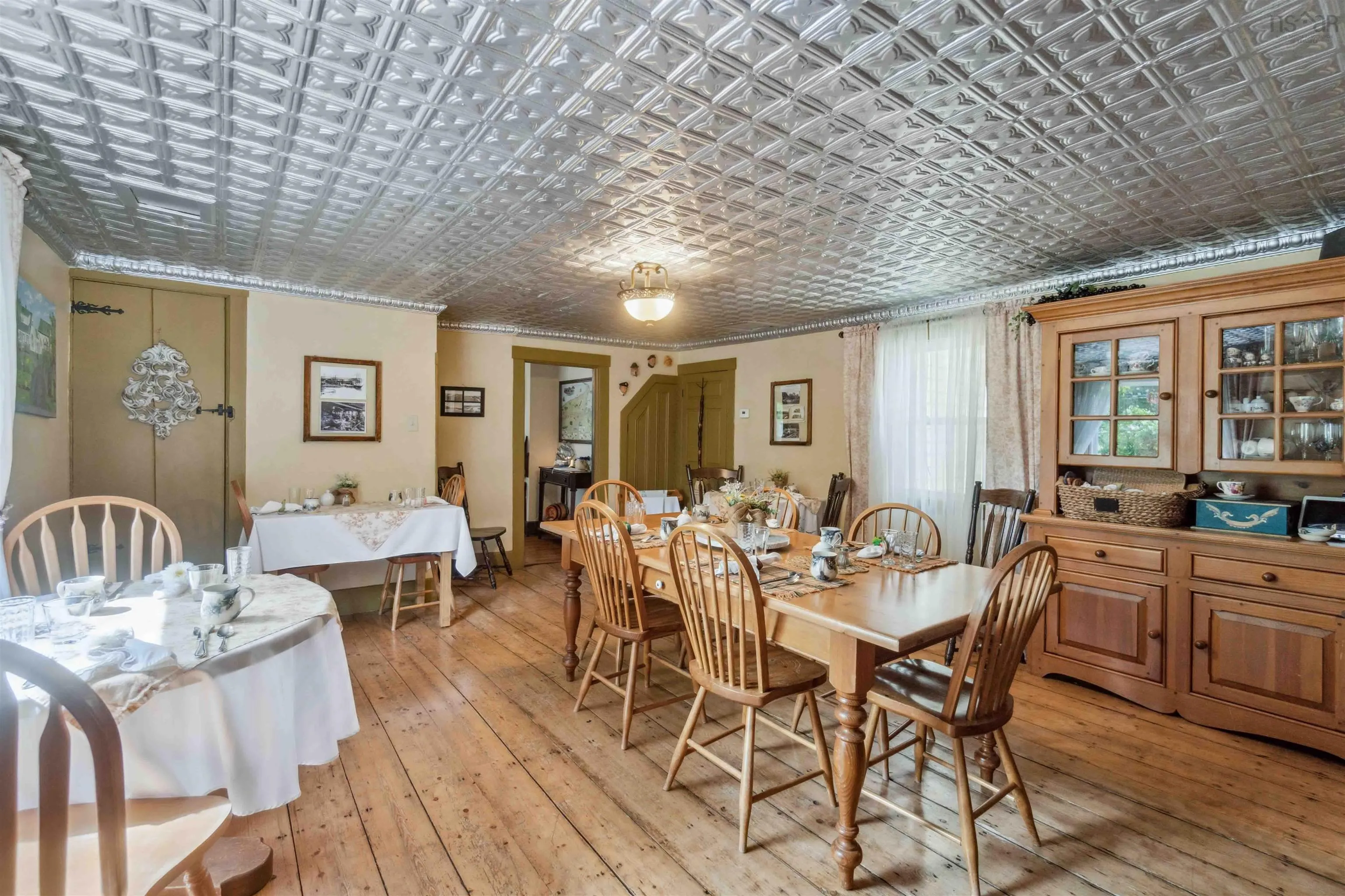 9757 Main Street, Canning Ns B0p 1h0, 8 Bedrooms Bedrooms, ,8 BathroomsBathrooms,Residential,For Sale,Main,202412502