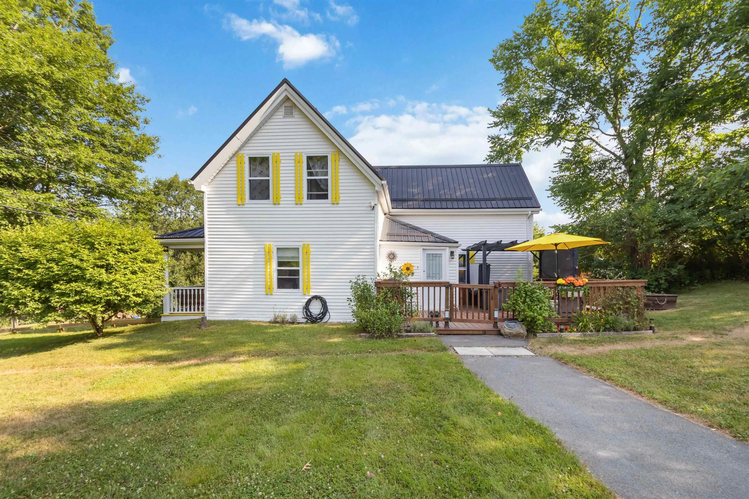 667 Crombe Road, Mill Village, NS B0N 2H0, 4 Bedrooms Bedrooms, ,2 BathroomsBathrooms,Residential,For Sale,Crombe,202519889