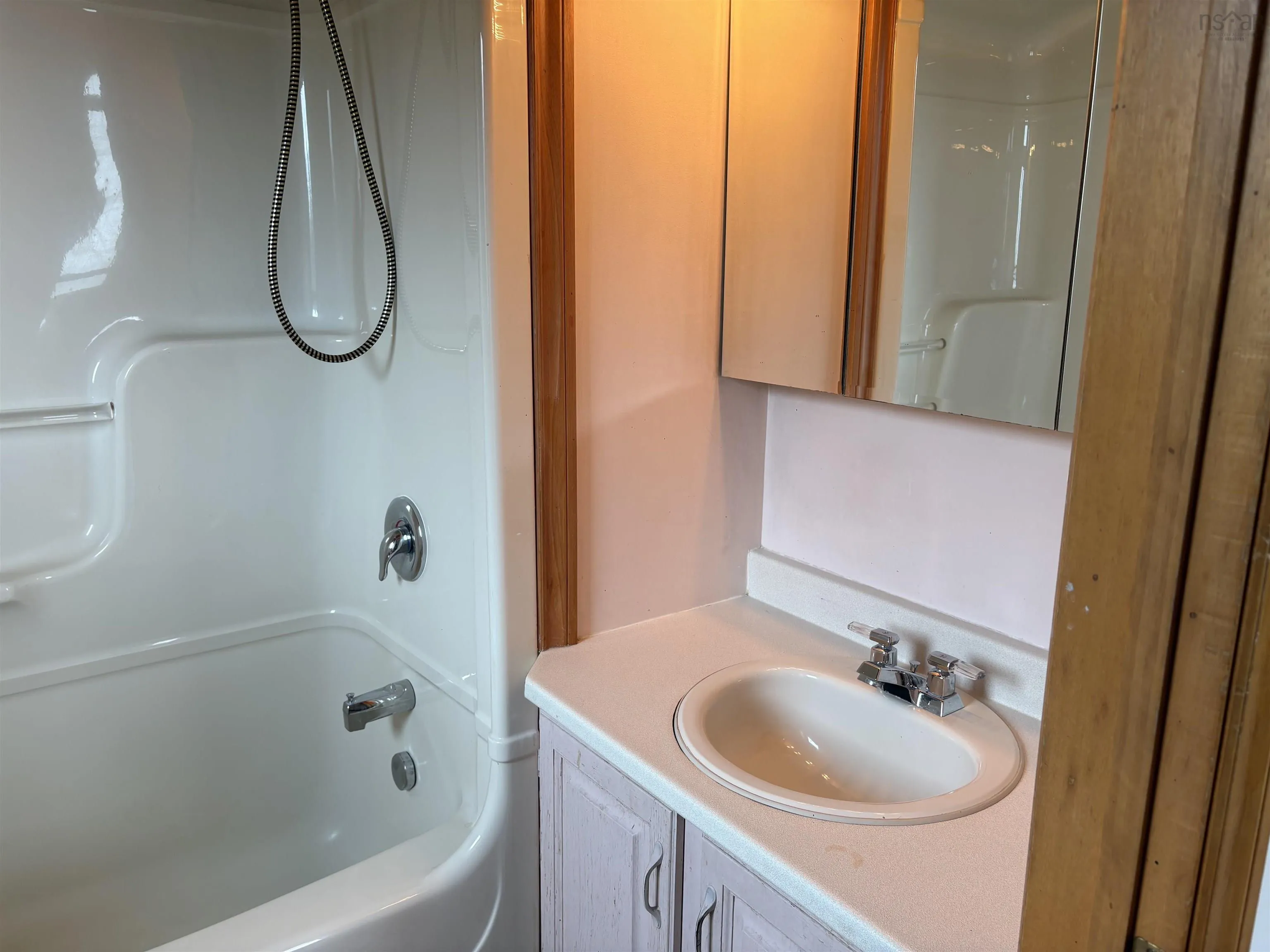 24 Oceanic Drive, East Lawrencetown, NS B2Z 1P4, 4 Bedrooms Bedrooms, ,3 BathroomsBathrooms,Residential,For Sale,Oceanic,202517606