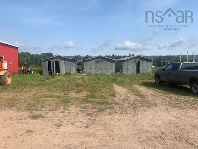 4127 Brooklyn Street, Somerset Ns B0p 1e0, 5 Bedrooms Bedrooms, ,2 BathroomsBathrooms,Farm,For Sale,Brooklyn,202419309