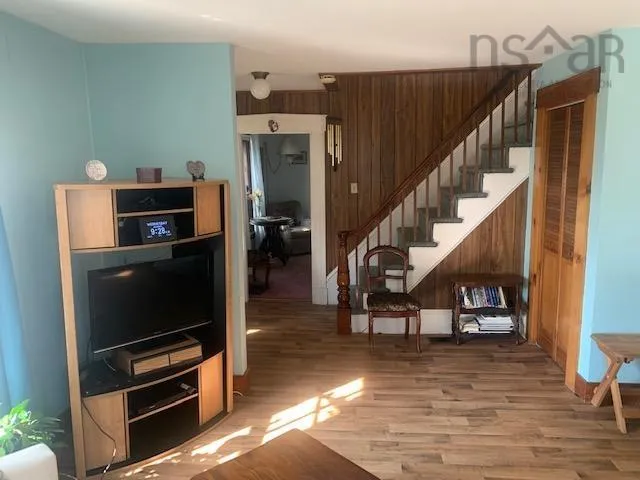 4127 Brooklyn Street, Somerset Ns B0p 1e0, 5 Bedrooms Bedrooms, ,2 BathroomsBathrooms,Farm,For Sale,Brooklyn,202419309