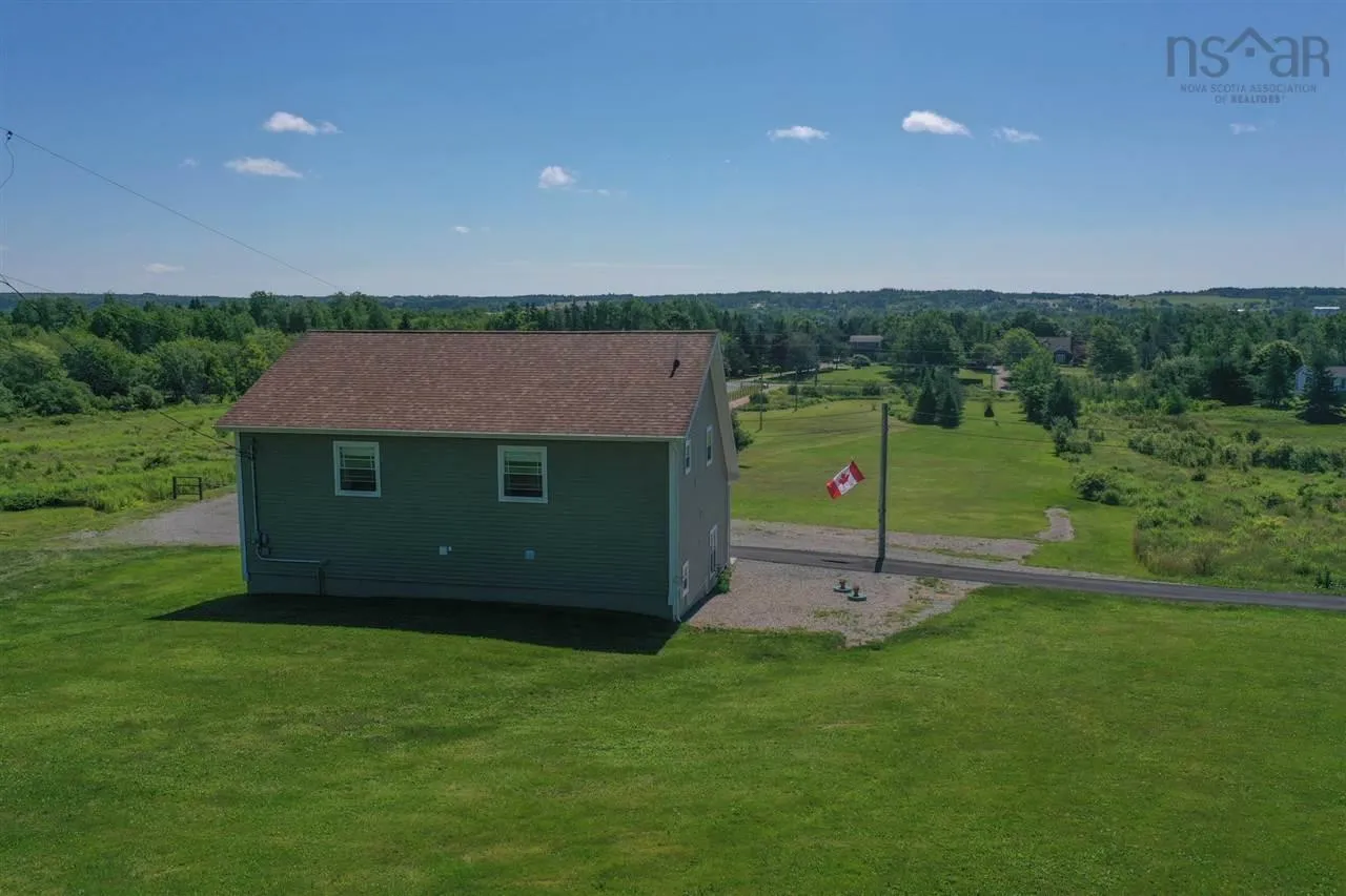 1042 Coxheath Road, Coxheath, NS B1L 1B2, 3 Bedrooms Bedrooms, ,2 BathroomsBathrooms,Residential,For Sale,Coxheath,202517570