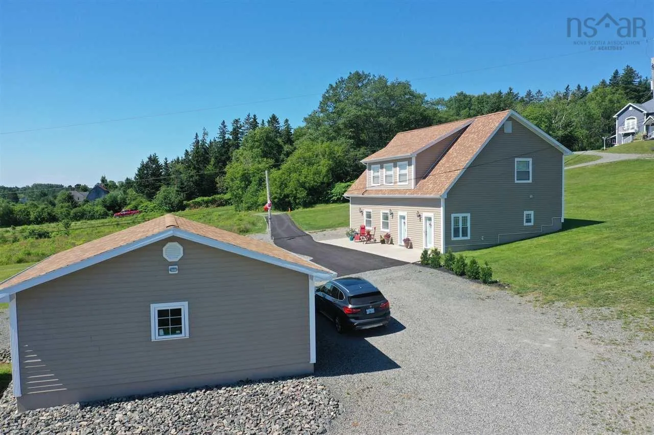 1042 Coxheath Road, Coxheath, NS B1L 1B2, 3 Bedrooms Bedrooms, ,2 BathroomsBathrooms,Residential,For Sale,Coxheath,202517570