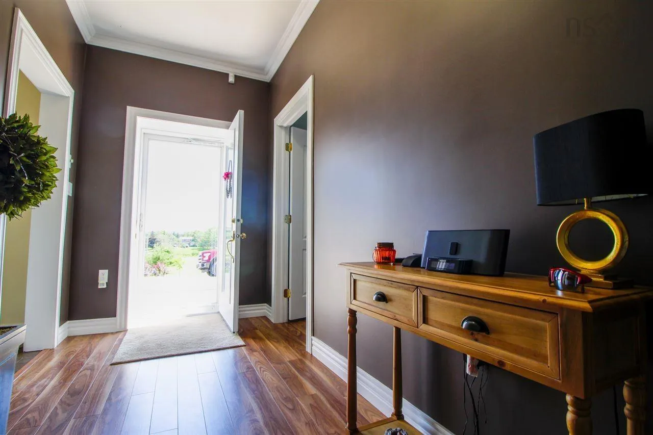 1042 Coxheath Road, Coxheath, NS B1L 1B2, 3 Bedrooms Bedrooms, ,2 BathroomsBathrooms,Residential,For Sale,Coxheath,202517570