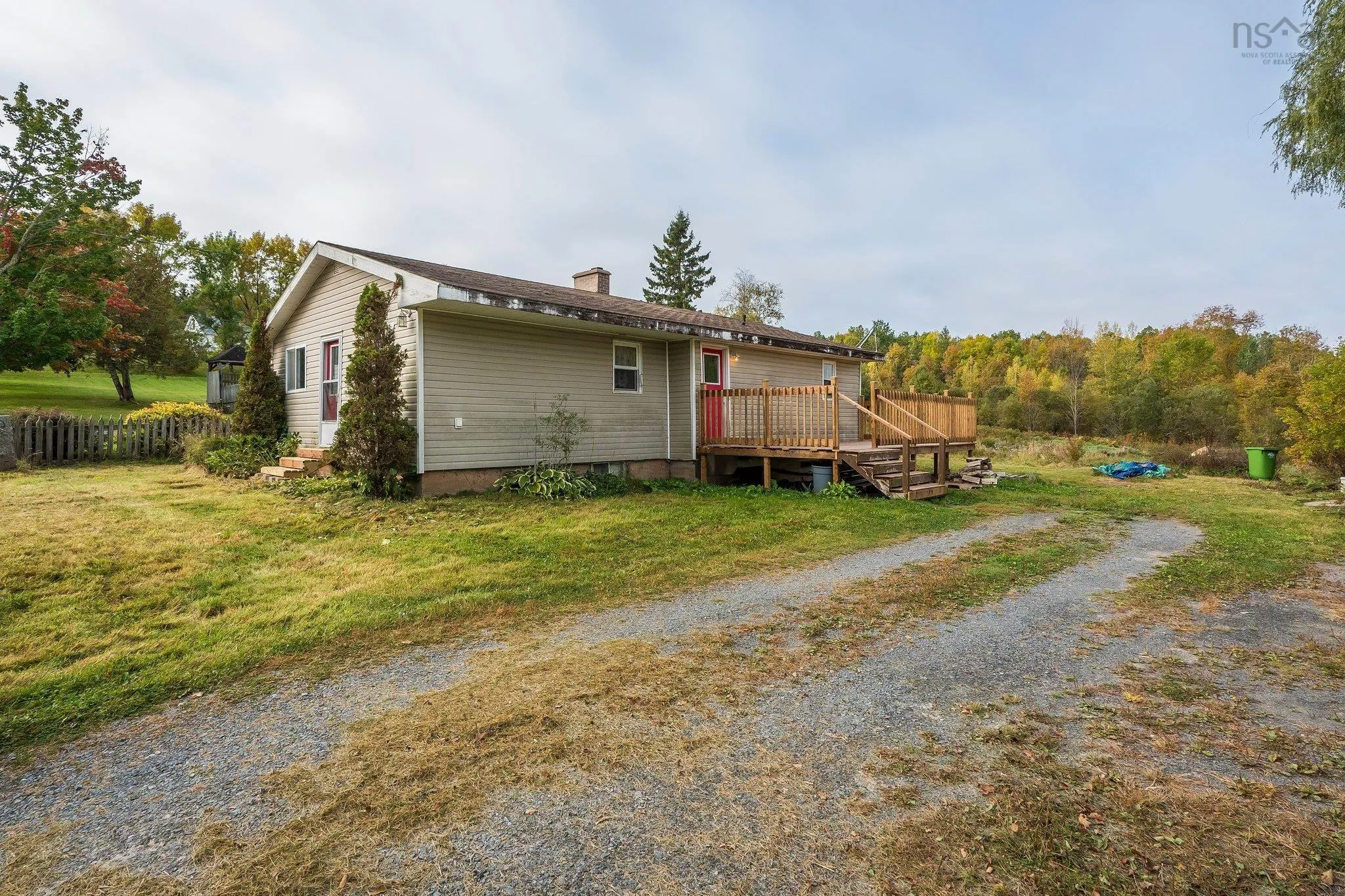 61 Dunlop Road, Brooklyn Ns B0n 2a0, 2 Bedrooms Bedrooms, ,1 BathroomBathrooms,Residential,For Sale,Dunlop,202500802