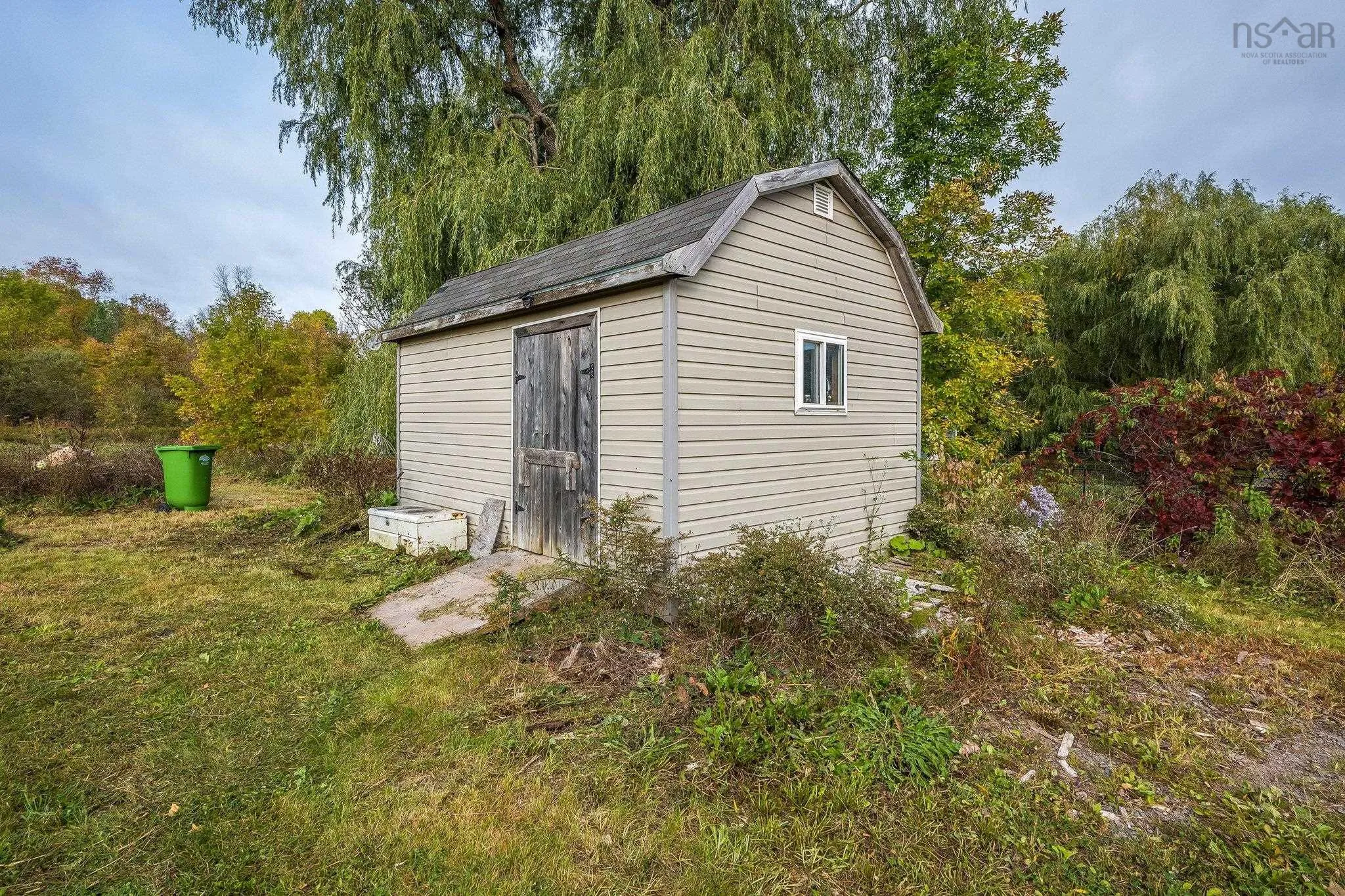 61 Dunlop Road, Brooklyn Ns B0n 2a0, 2 Bedrooms Bedrooms, ,1 BathroomBathrooms,Residential,For Sale,Dunlop,202500802