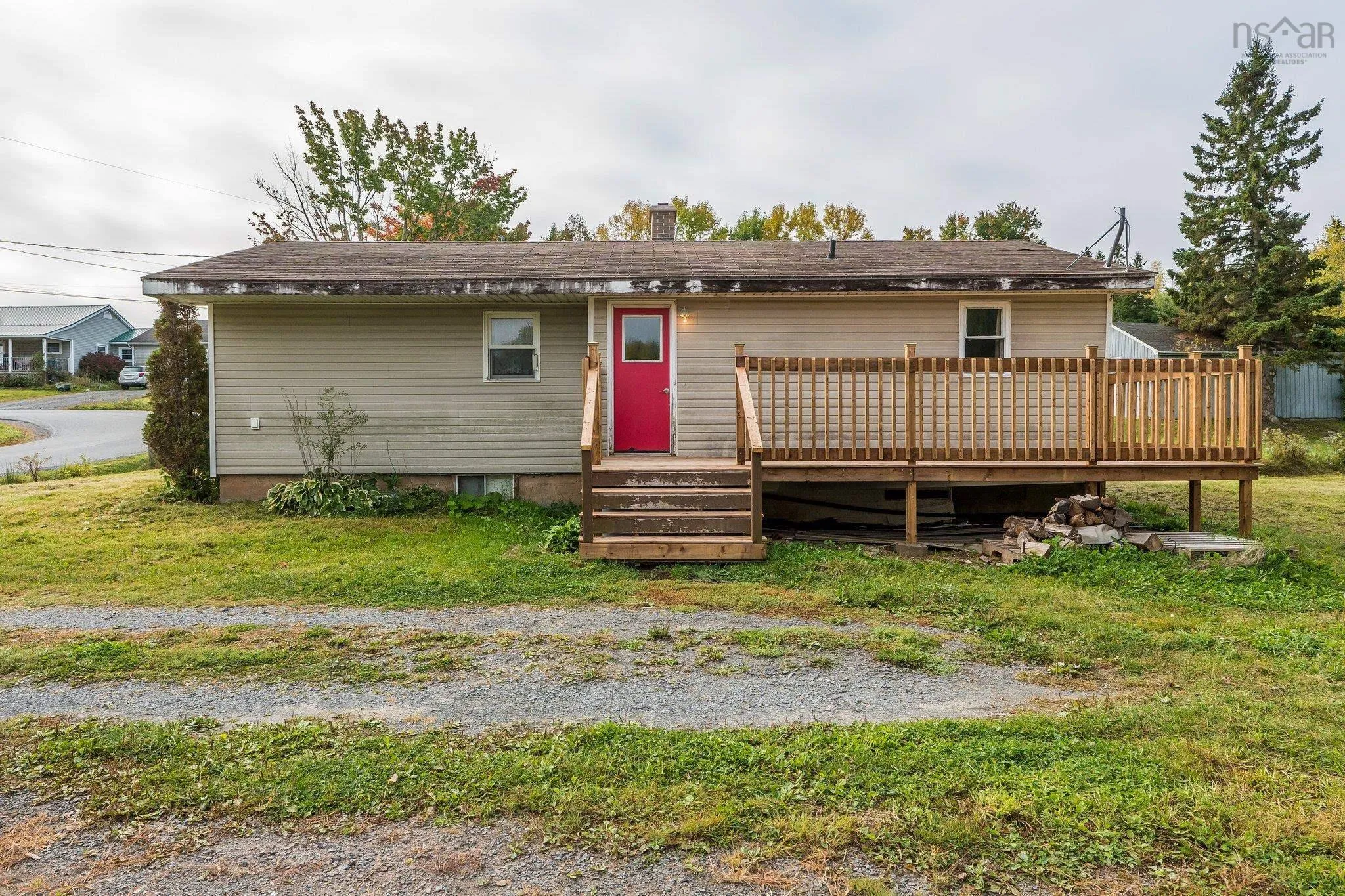 61 Dunlop Road, Brooklyn Ns B0n 2a0, 2 Bedrooms Bedrooms, ,1 BathroomBathrooms,Residential,For Sale,Dunlop,202500802