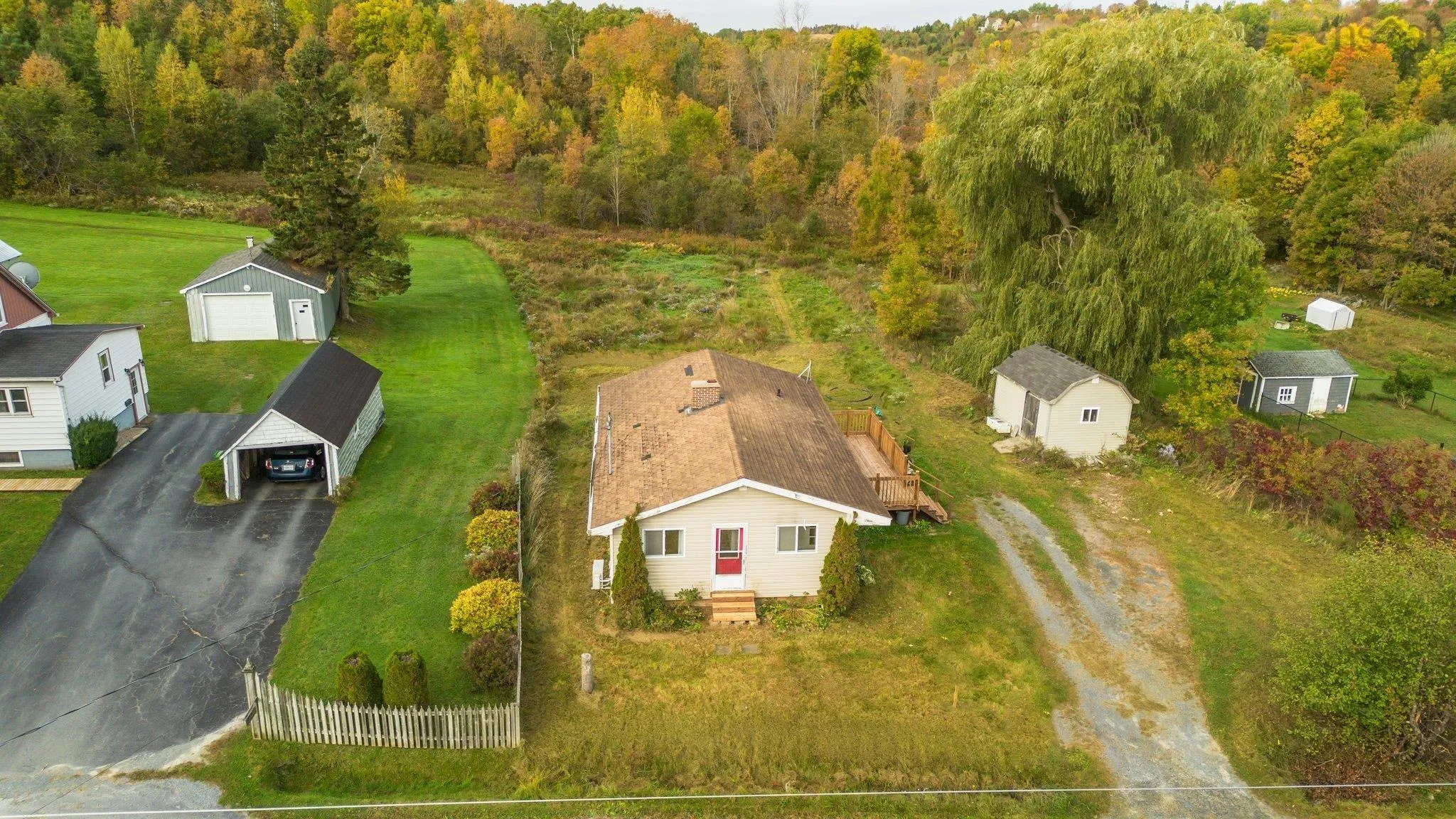 61 Dunlop Road, Brooklyn Ns B0n 2a0, 2 Bedrooms Bedrooms, ,1 BathroomBathrooms,Residential,For Sale,Dunlop,202500802