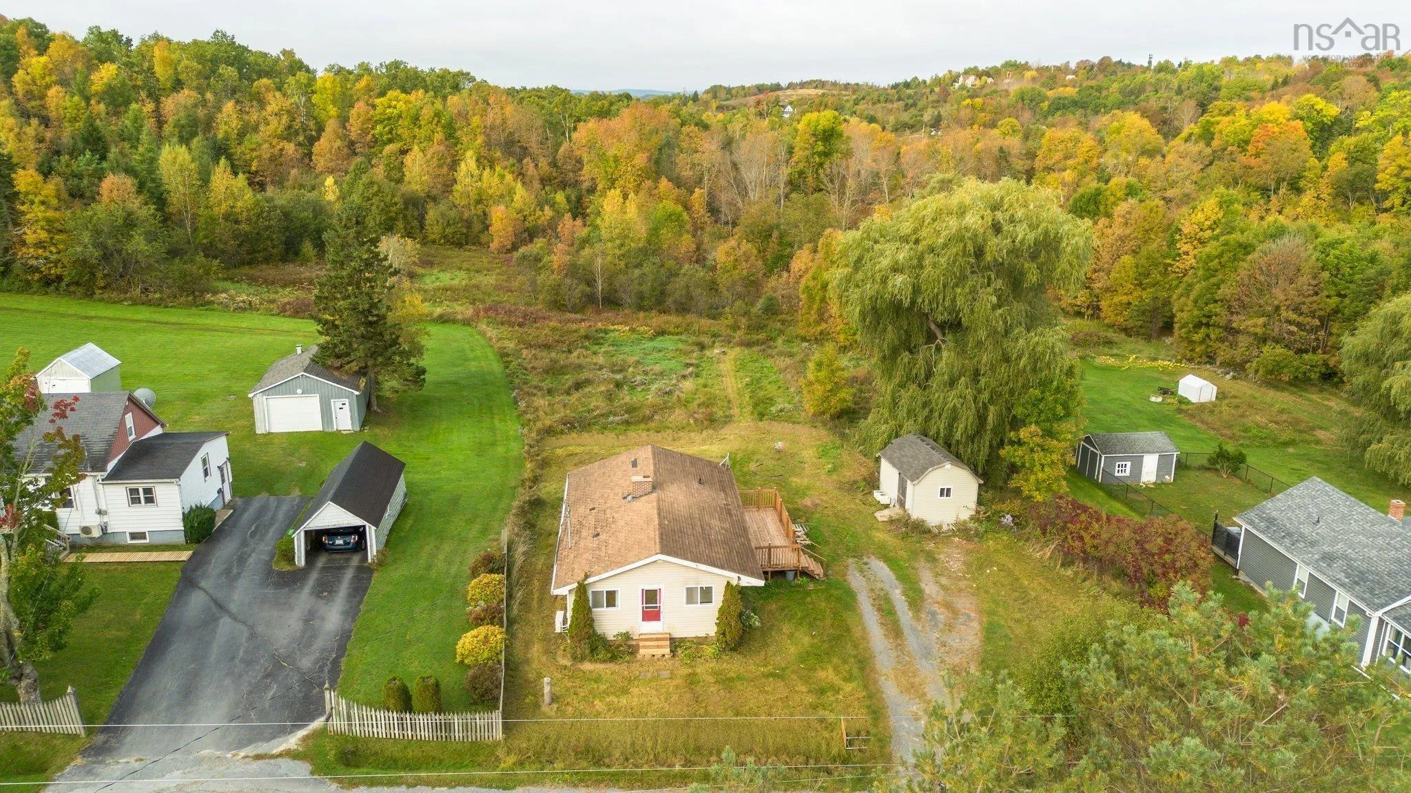61 Dunlop Road, Brooklyn Ns B0n 2a0, 2 Bedrooms Bedrooms, ,1 BathroomBathrooms,Residential,For Sale,Dunlop,202500802