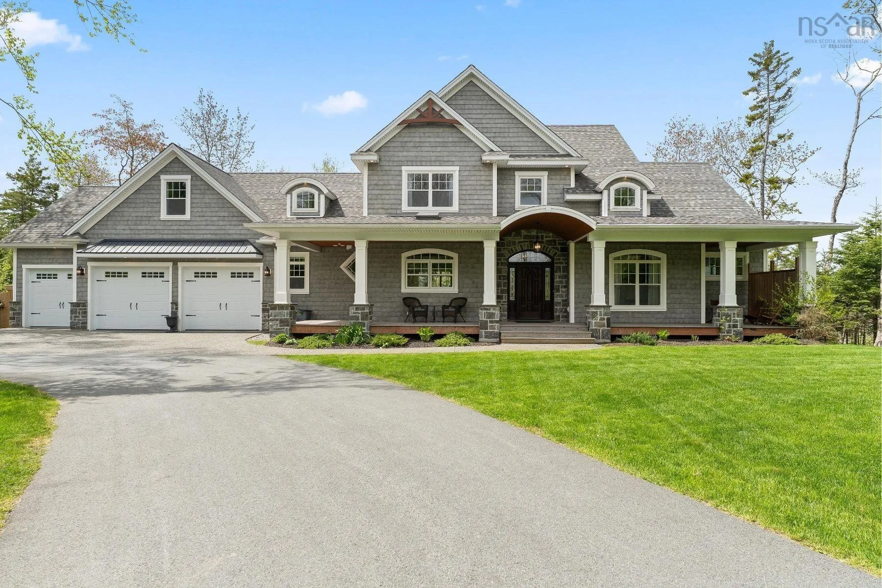 838 Mccabe Lake Drive, Middle Sackville Ns B4e 0p4, 5 Bedrooms Bedrooms, ,5 BathroomsBathrooms,Residential,For Sale,Mccabe Lake,202504908