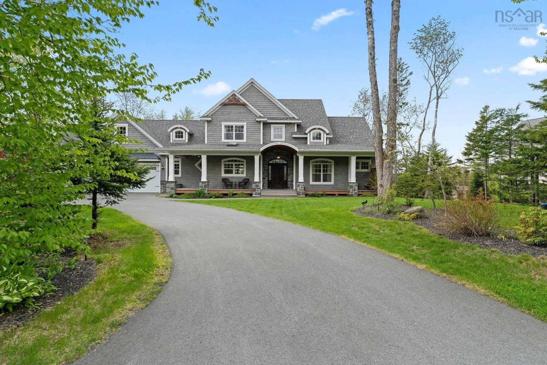838 Mccabe Lake Drive, Middle Sackville Ns B4e 0p4, 5 Bedrooms Bedrooms, ,5 BathroomsBathrooms,Residential,For Sale,Mccabe Lake,202504908