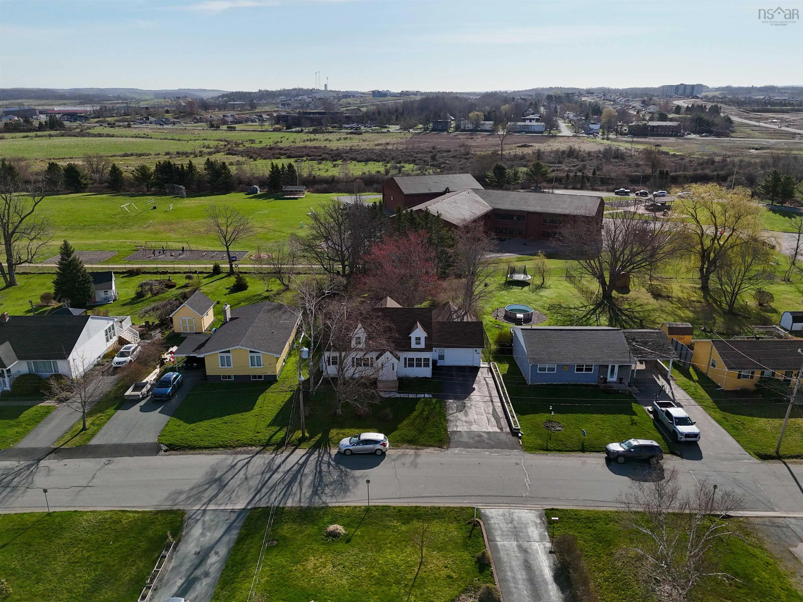 228 Tremain Crescent, Windsor Ns B0n 2t0, 2 Bedrooms Bedrooms, ,3 BathroomsBathrooms,Residential,For Sale,Tremain,202510334