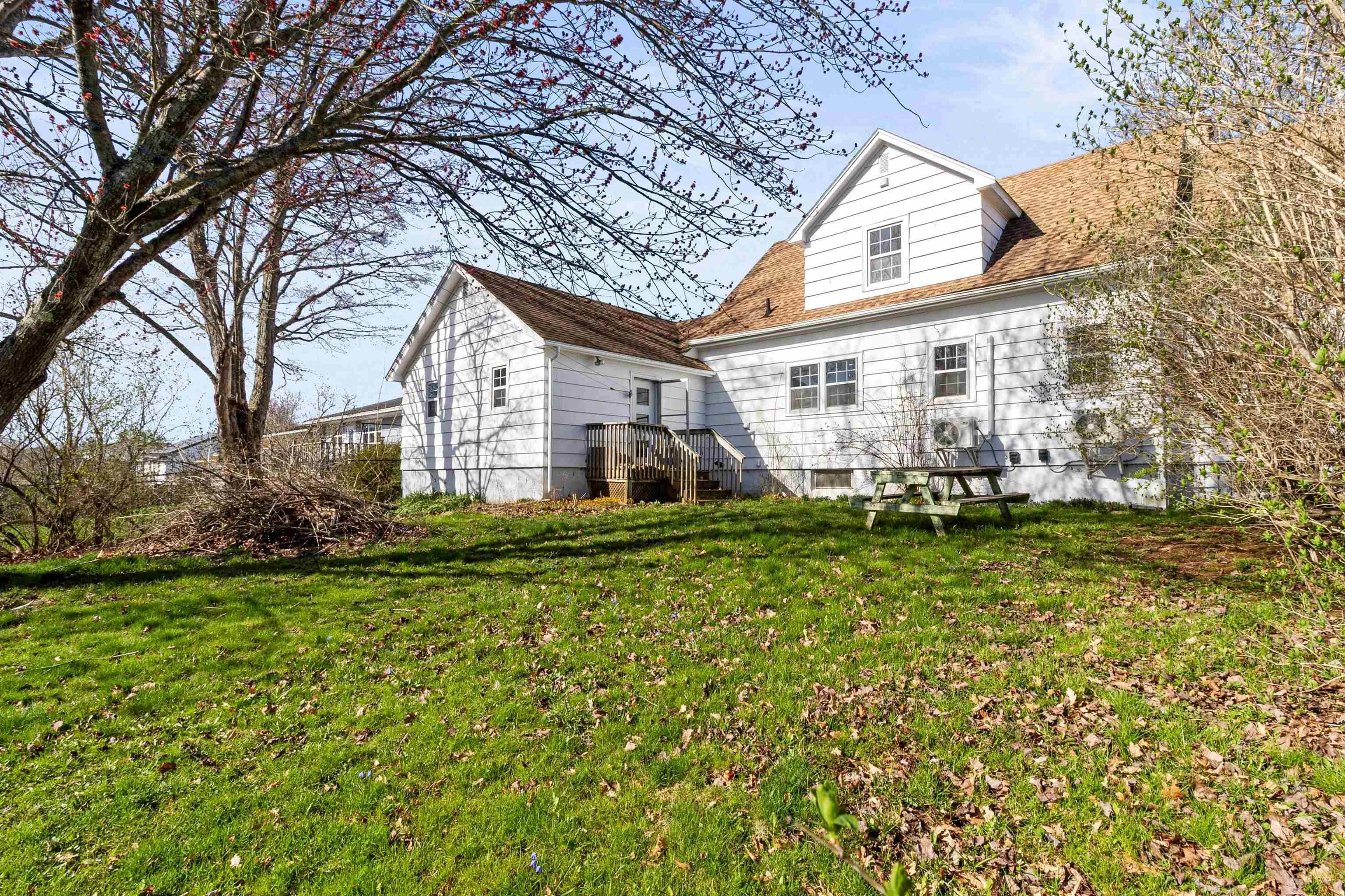 228 Tremain Crescent, Windsor Ns B0n 2t0, 2 Bedrooms Bedrooms, ,3 BathroomsBathrooms,Residential,For Sale,Tremain,202510334