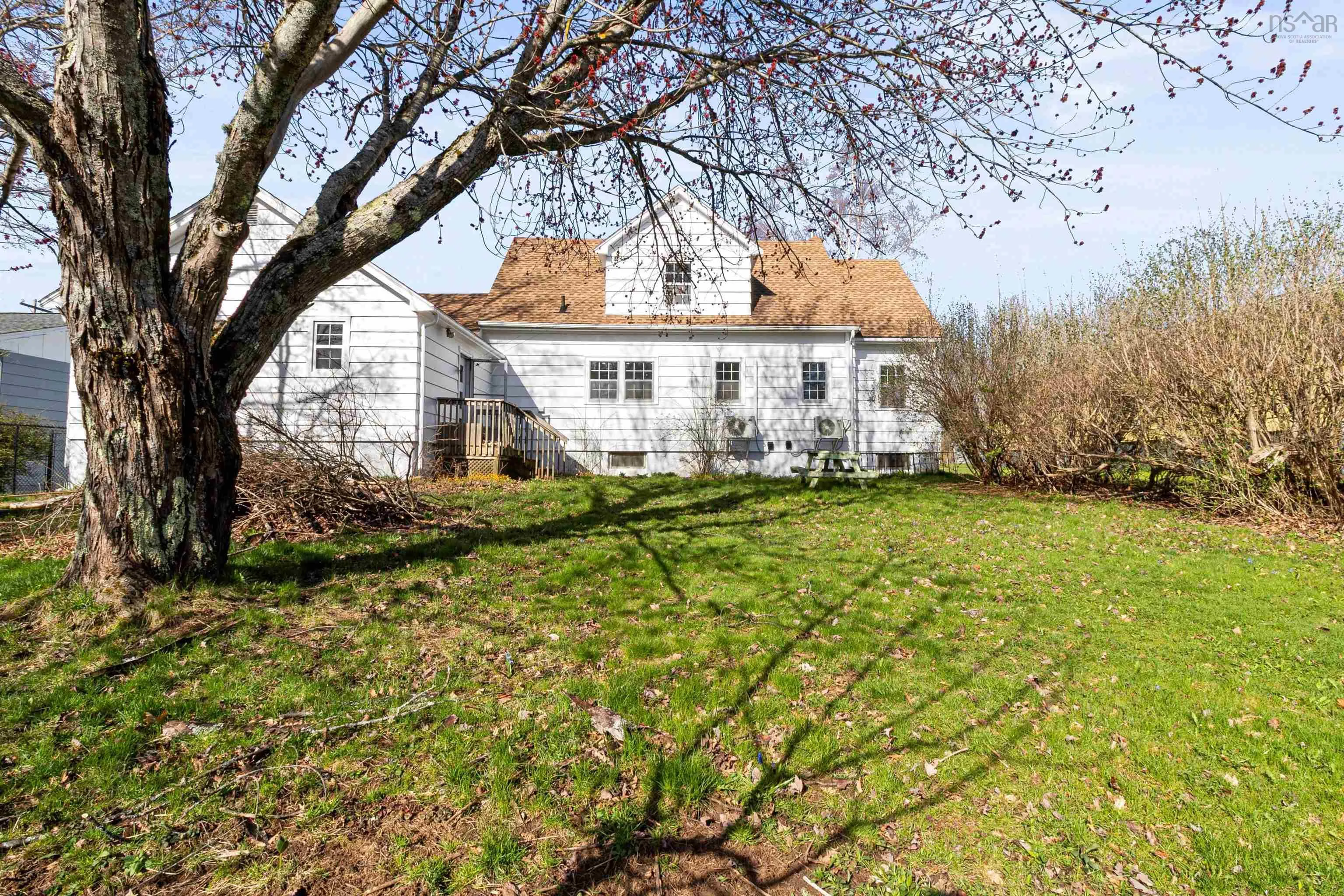 228 Tremain Crescent, Windsor Ns B0n 2t0, 2 Bedrooms Bedrooms, ,3 BathroomsBathrooms,Residential,For Sale,Tremain,202510334