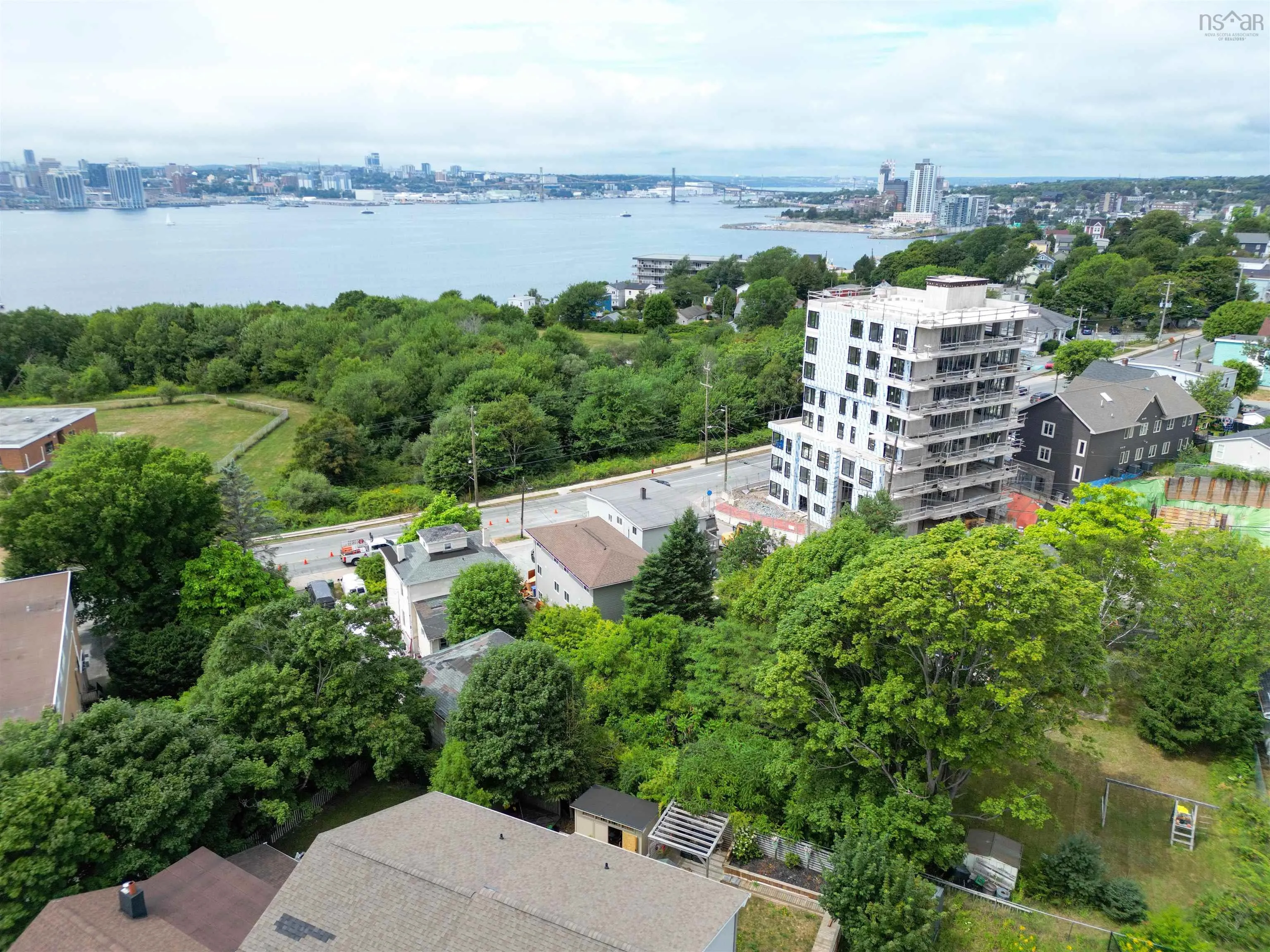 251 Pleasant Street, Dartmouth, NS B2Y 3S1, 4 Bedrooms Bedrooms, ,2 BathroomsBathrooms,Residential,For Sale,Pleasant,202521264