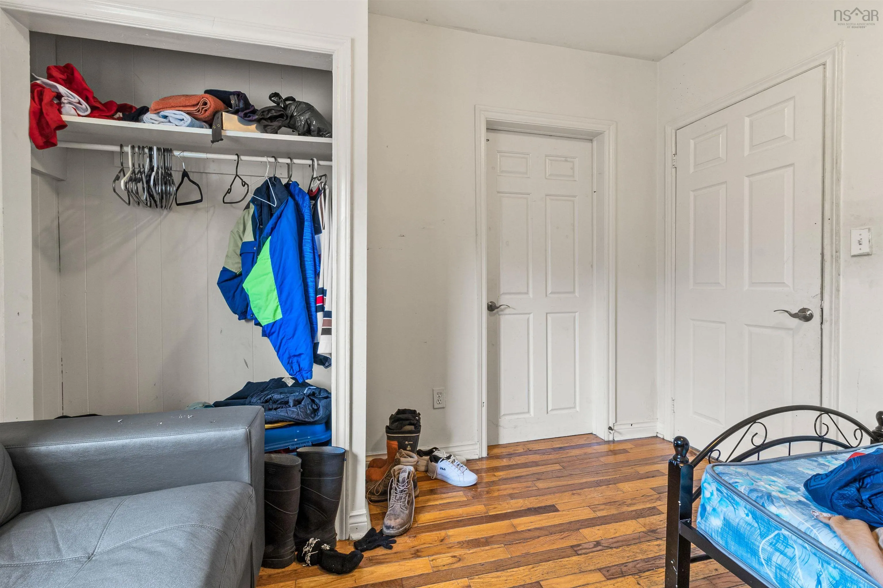 251 Pleasant Street, Dartmouth, NS B2Y 3S1, 4 Bedrooms Bedrooms, ,2 BathroomsBathrooms,Residential,For Sale,Pleasant,202521264