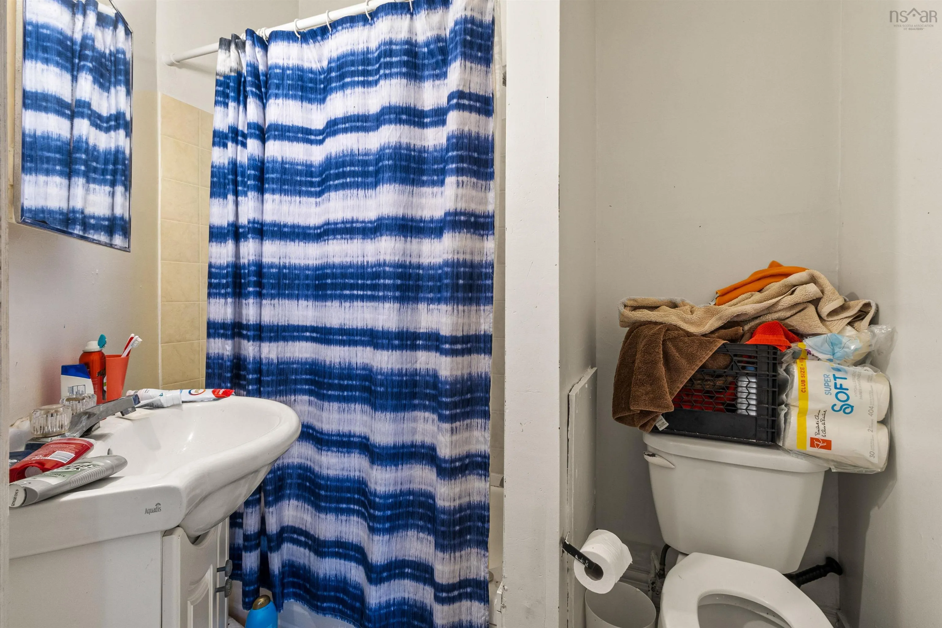 251 Pleasant Street, Dartmouth, NS B2Y 3S1, 4 Bedrooms Bedrooms, ,2 BathroomsBathrooms,Residential,For Sale,Pleasant,202521264