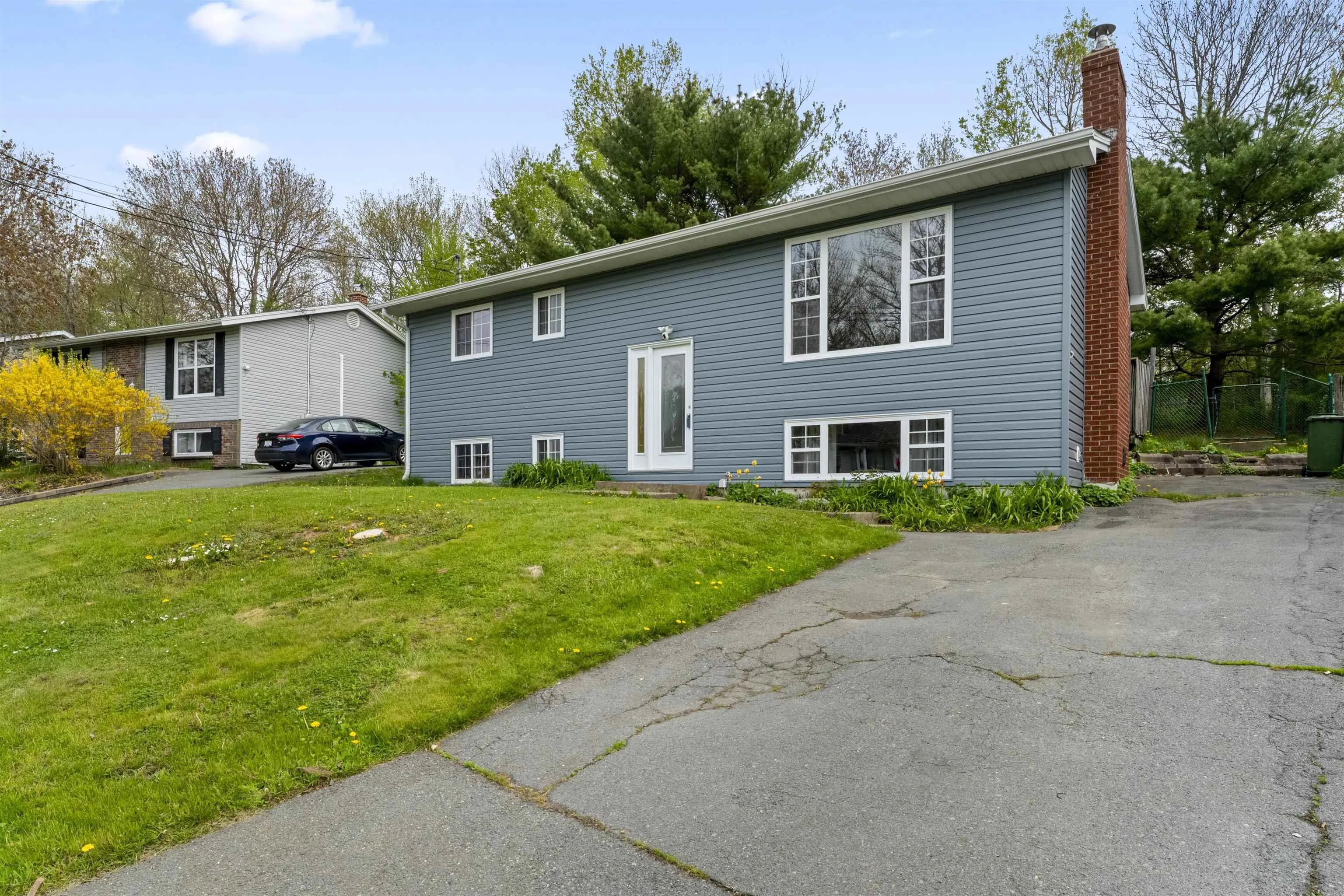 1558 Riverside Drive, Lower Sackville, NS B4C 2Y7, 4 Bedrooms Bedrooms, ,2 BathroomsBathrooms,Residential,For Sale,Riverside,202511681