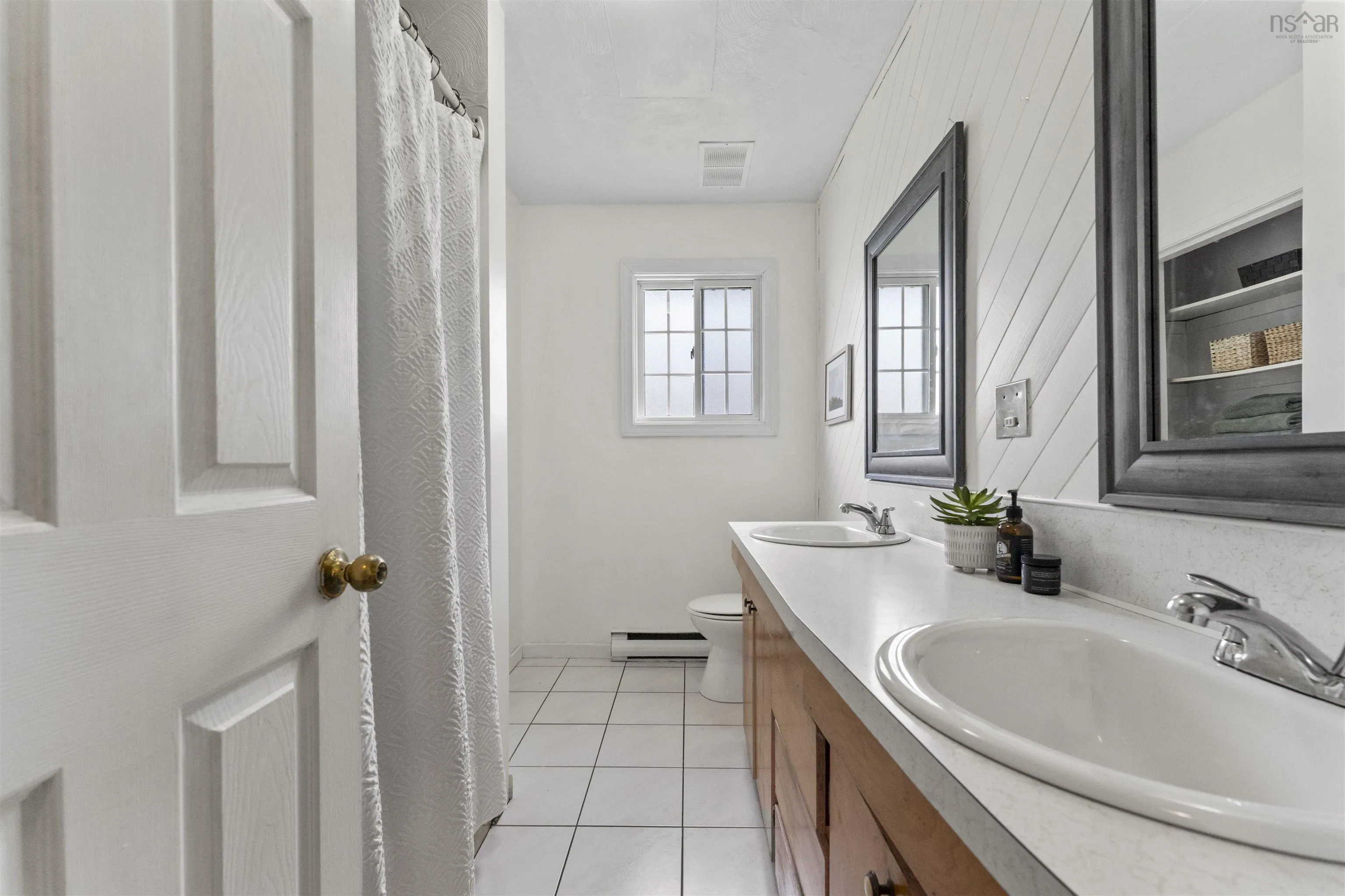 1558 Riverside Drive, Lower Sackville, NS B4C 2Y7, 4 Bedrooms Bedrooms, ,2 BathroomsBathrooms,Residential,For Sale,Riverside,202511681