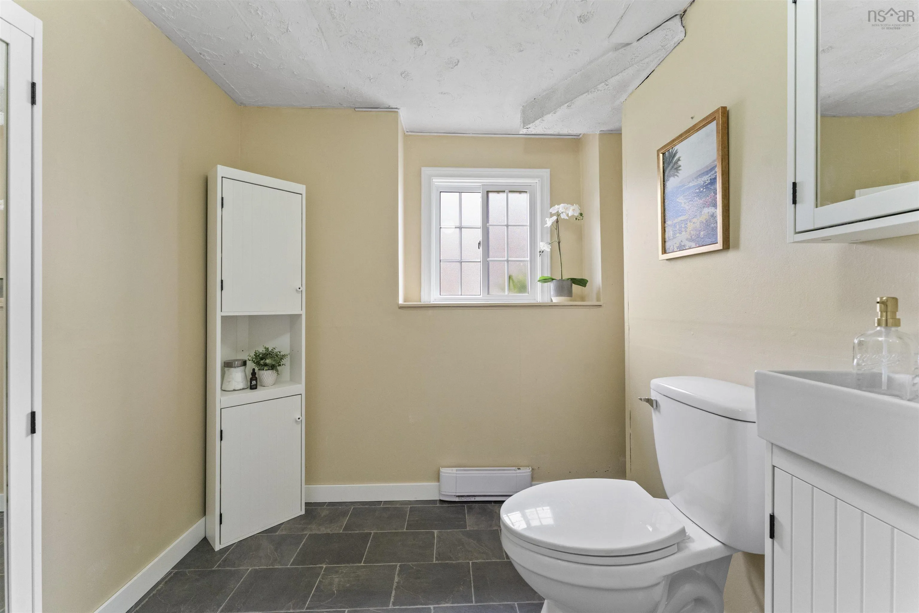 1558 Riverside Drive, Lower Sackville, NS B4C 2Y7, 4 Bedrooms Bedrooms, ,2 BathroomsBathrooms,Residential,For Sale,Riverside,202511681
