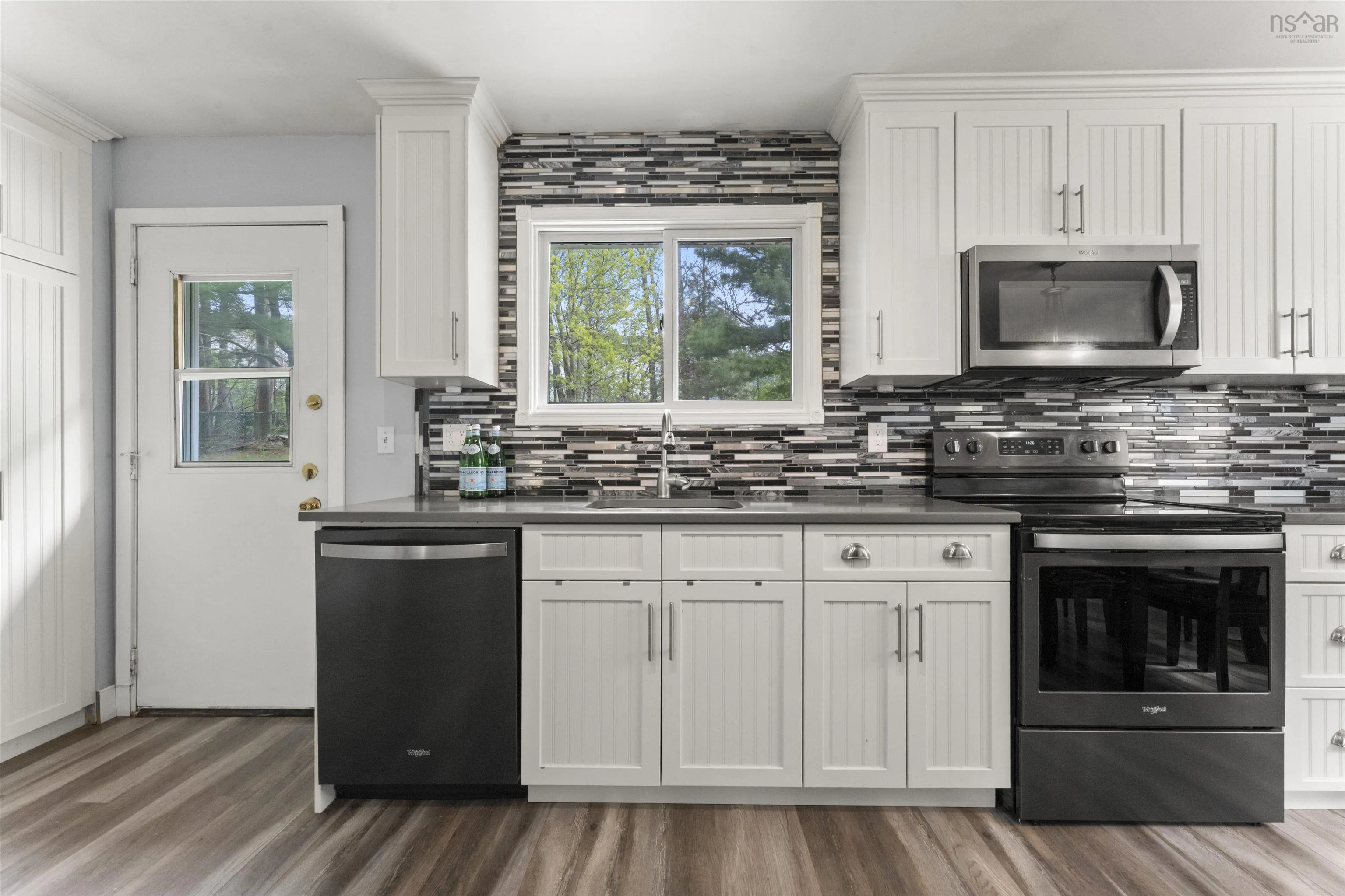 1558 Riverside Drive, Lower Sackville, NS B4C 2Y7, 4 Bedrooms Bedrooms, ,2 BathroomsBathrooms,Residential,For Sale,Riverside,202511681